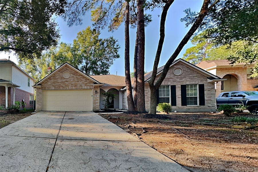 Property photo for 10 Wimberly Way, Conroe, TX