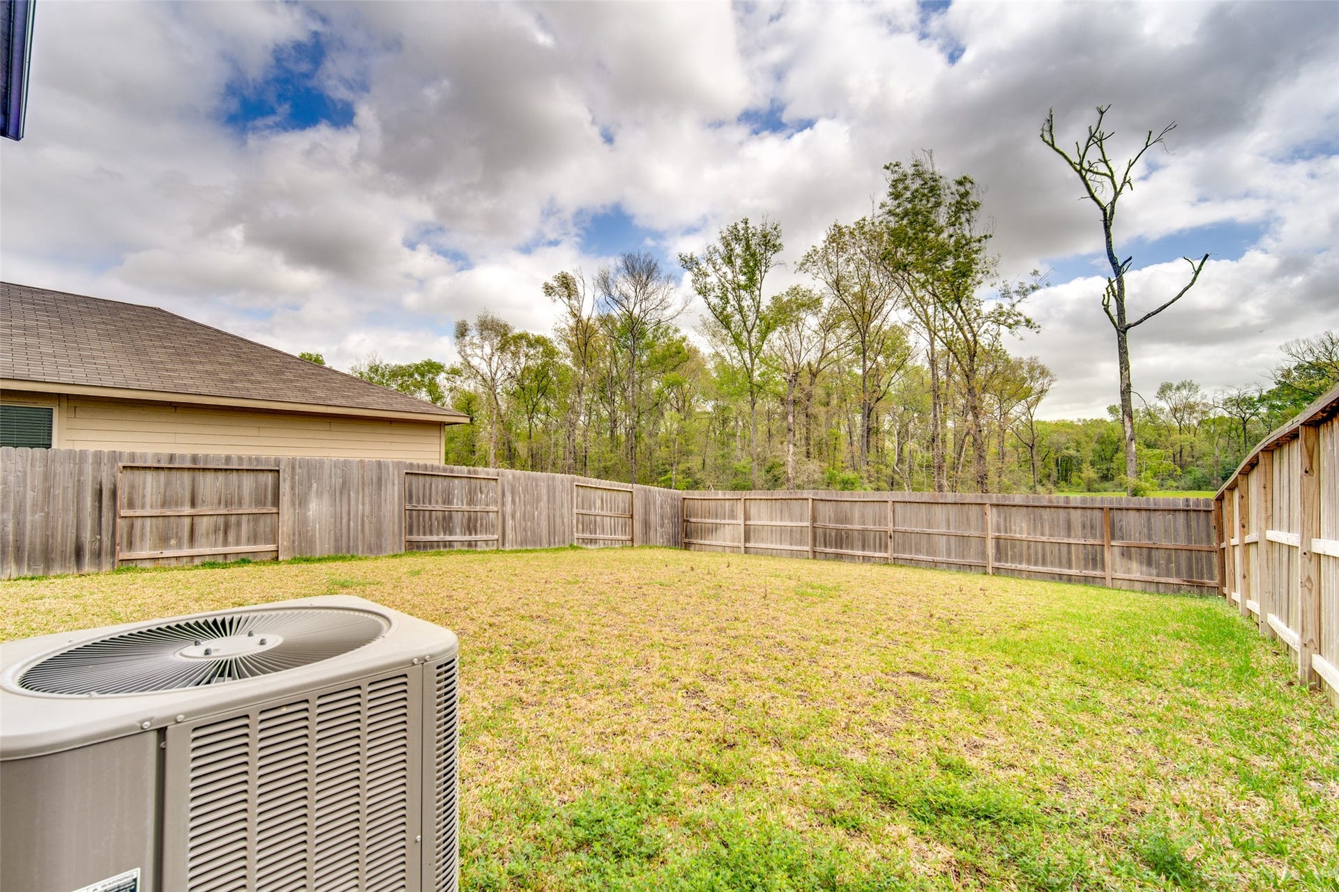 19583 Manduca Drive, New Caney, TX 77357 19583 Manduca Drive, New Caney, TX 77357