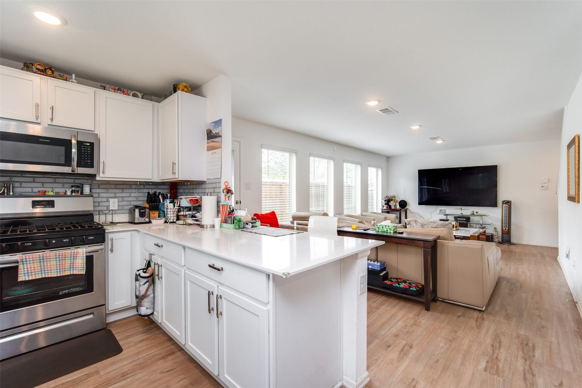 19583 Manduca Drive, New Caney, TX 77357 19583 Manduca Drive, New Caney, TX 77357