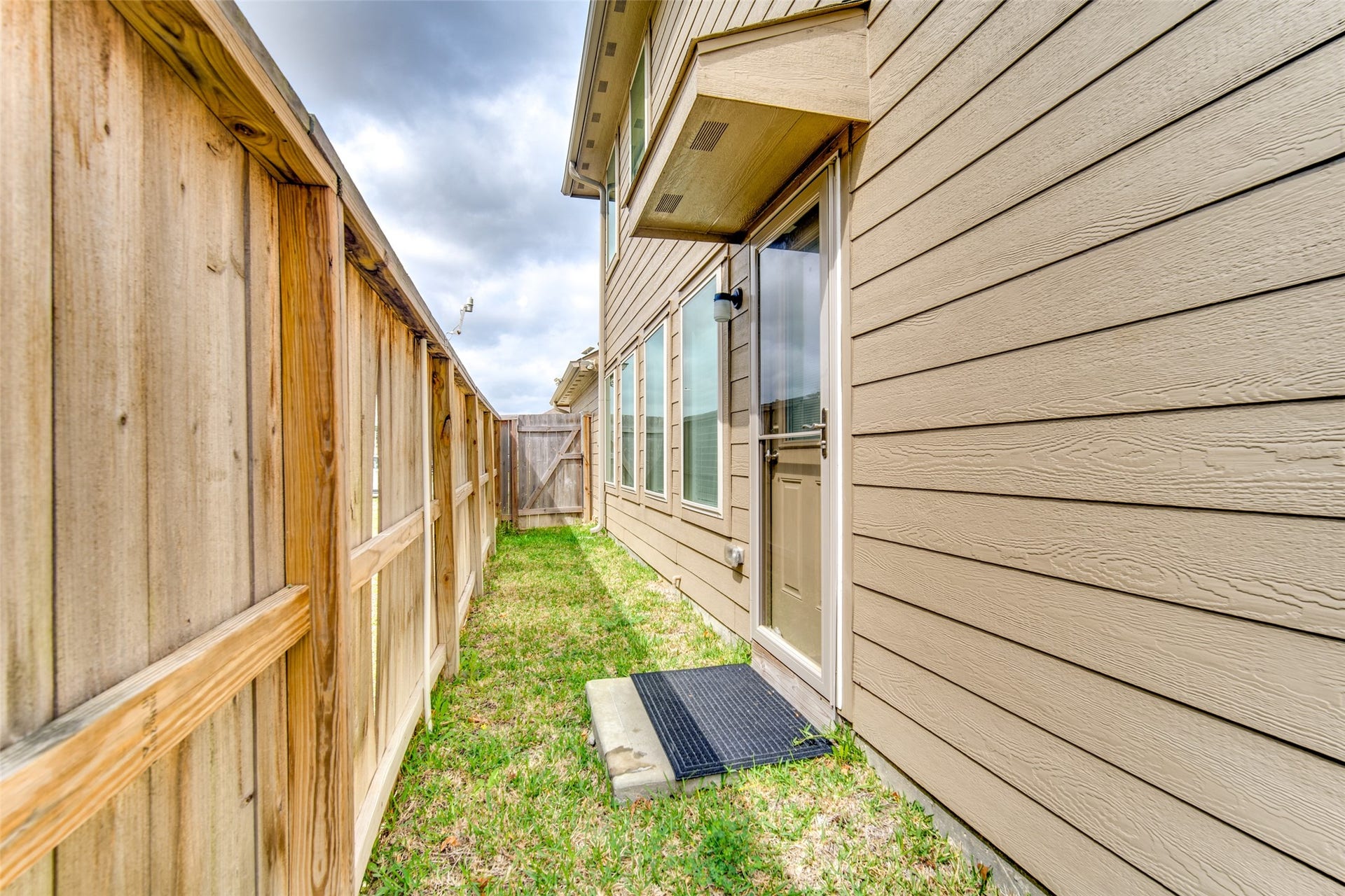19583 Manduca Drive, New Caney, TX 77357 19583 Manduca Drive, New Caney, TX 77357