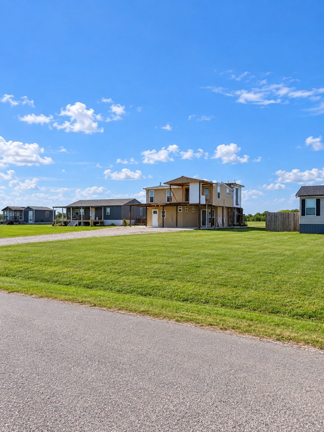 9102 Fresno Avenue, Alvin, TX 77511