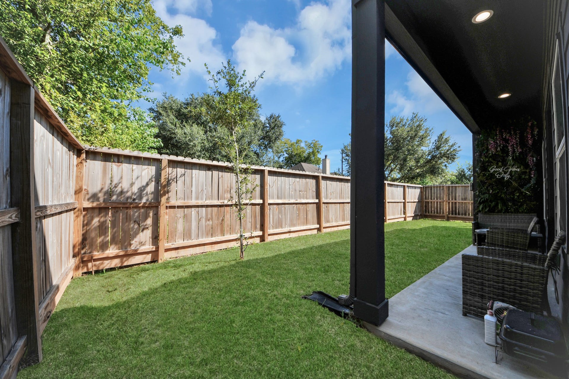 8419 Woodward Street, Houston, TX 77051 8419 Woodward Street, Houston, TX 77051