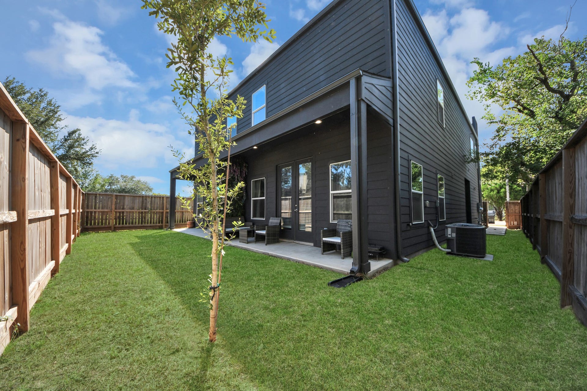 8419 Woodward Street, Houston, TX 77051 8419 Woodward Street, Houston, TX 77051