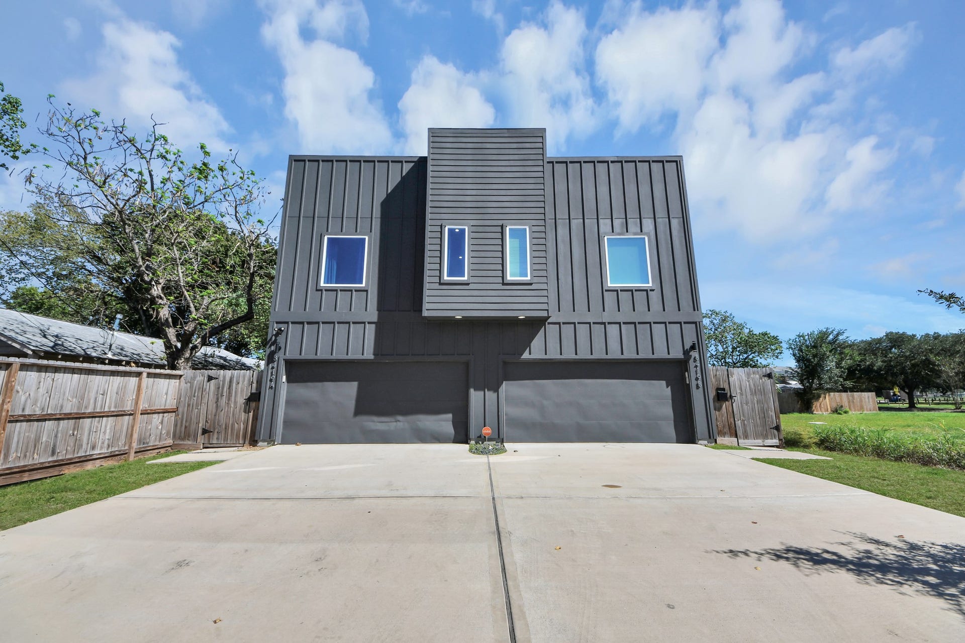8419 Woodward Street, Houston, TX 77051 8419 Woodward Street, Houston, TX 77051