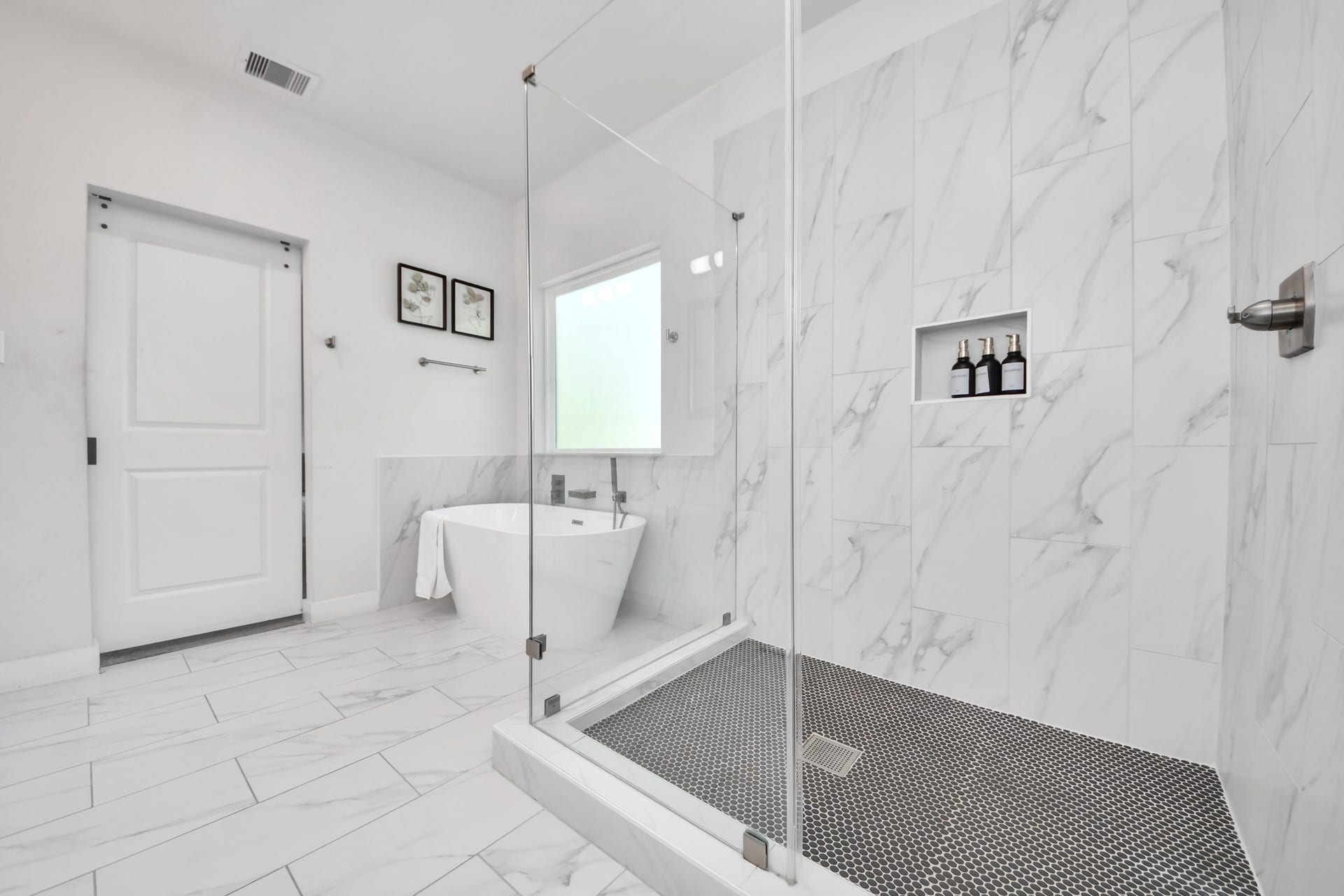 8419 Woodward Street, Houston, TX 77051 8419 Woodward Street, Houston, TX 77051