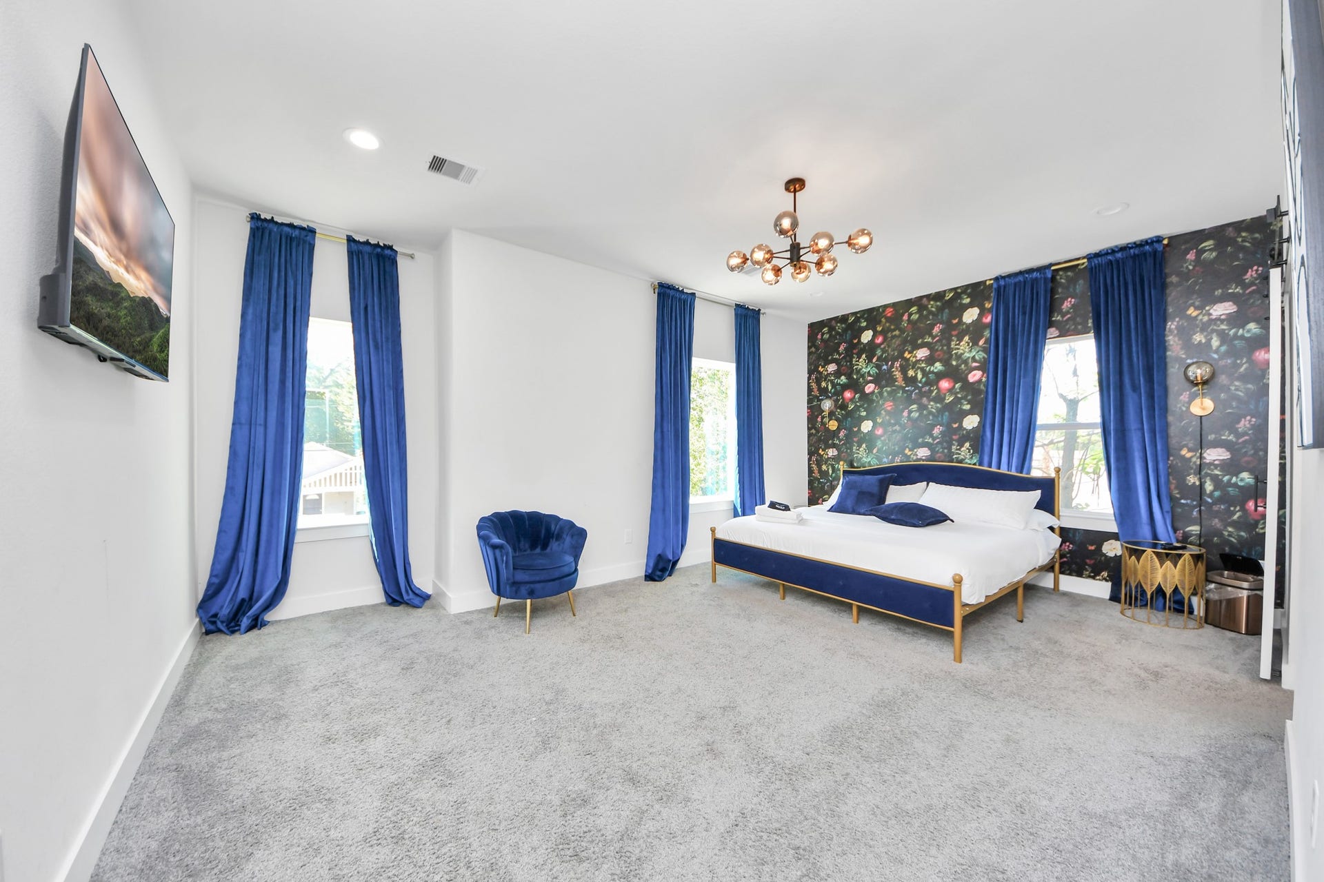 8419 Woodward Street, Houston, TX 77051 8419 Woodward Street, Houston, TX 77051