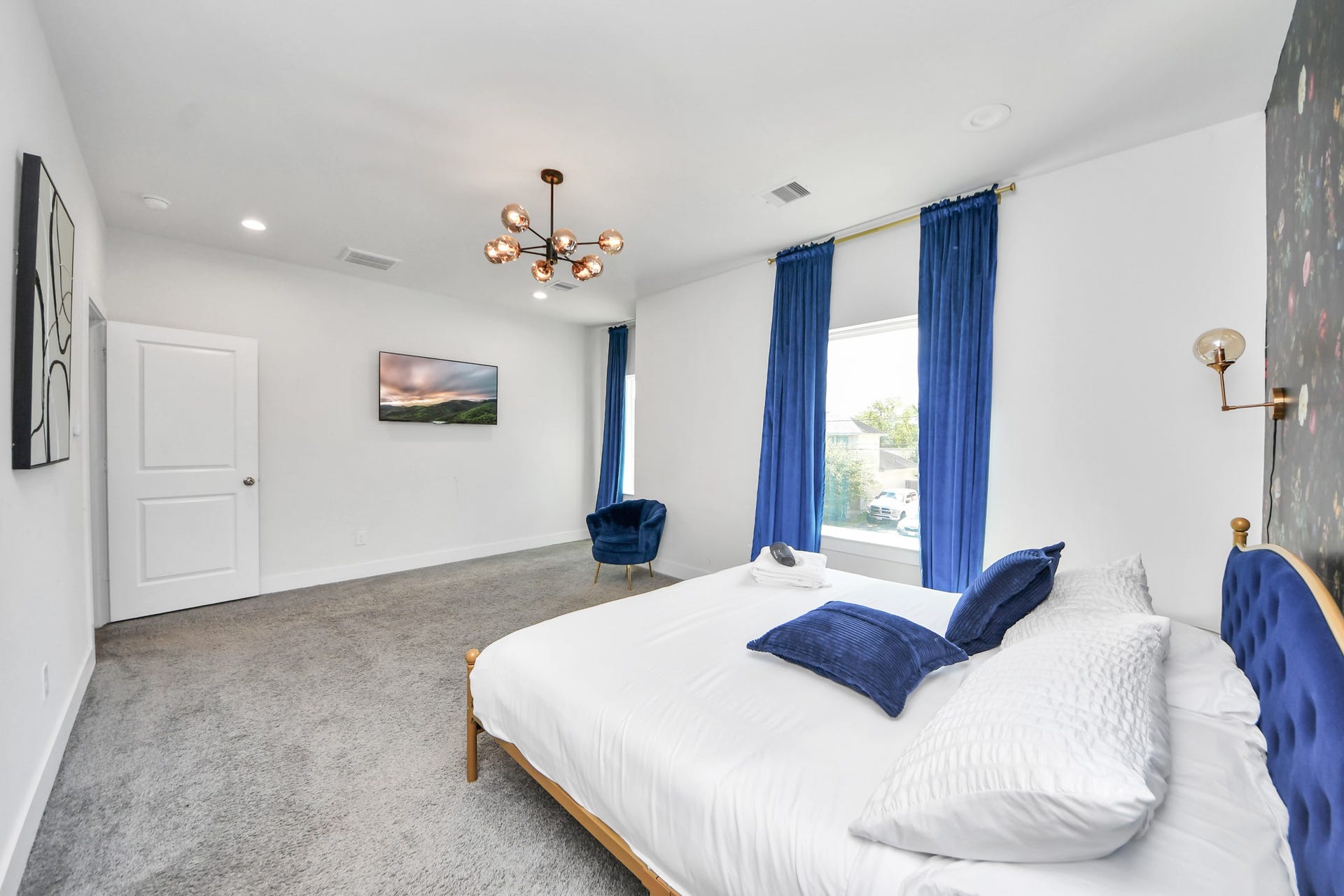 8419 Woodward Street, Houston, TX 77051 8419 Woodward Street, Houston, TX 77051