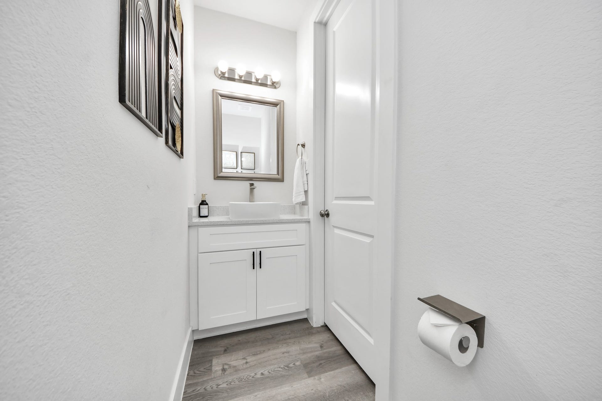 8419 Woodward Street, Houston, TX 77051 8419 Woodward Street, Houston, TX 77051