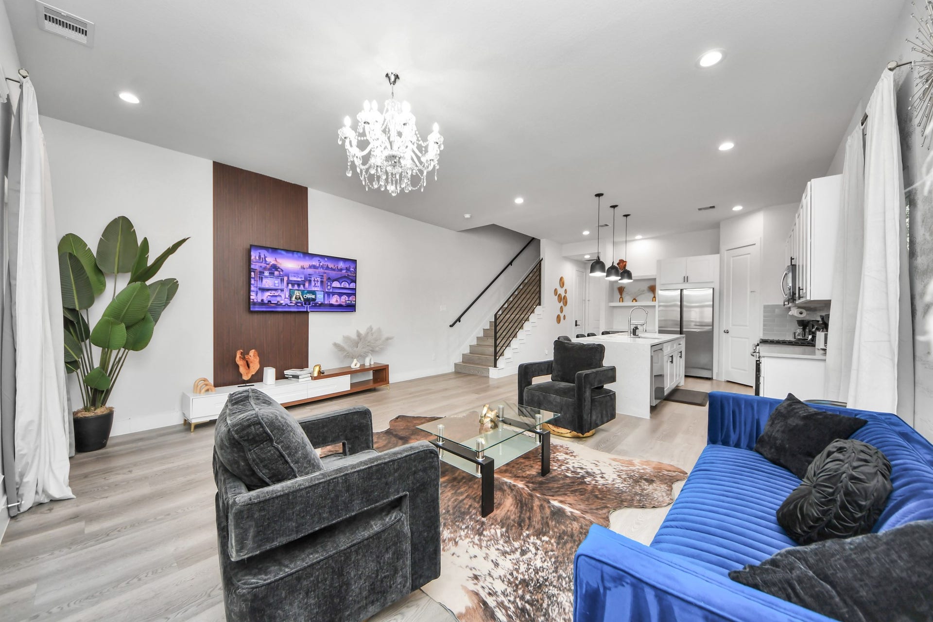 8419 Woodward Street, Houston, TX 77051 8419 Woodward Street, Houston, TX 77051
