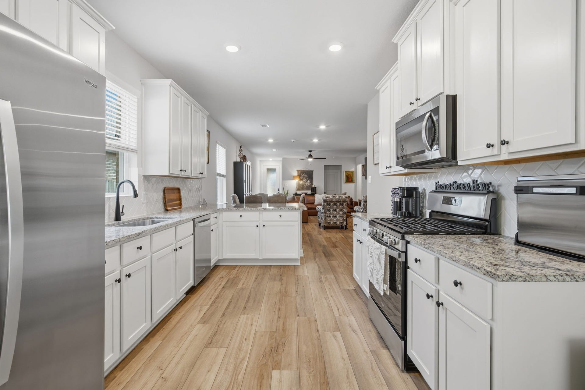 6214 Wedgewood Hills Drive, Conroe, TX 77304