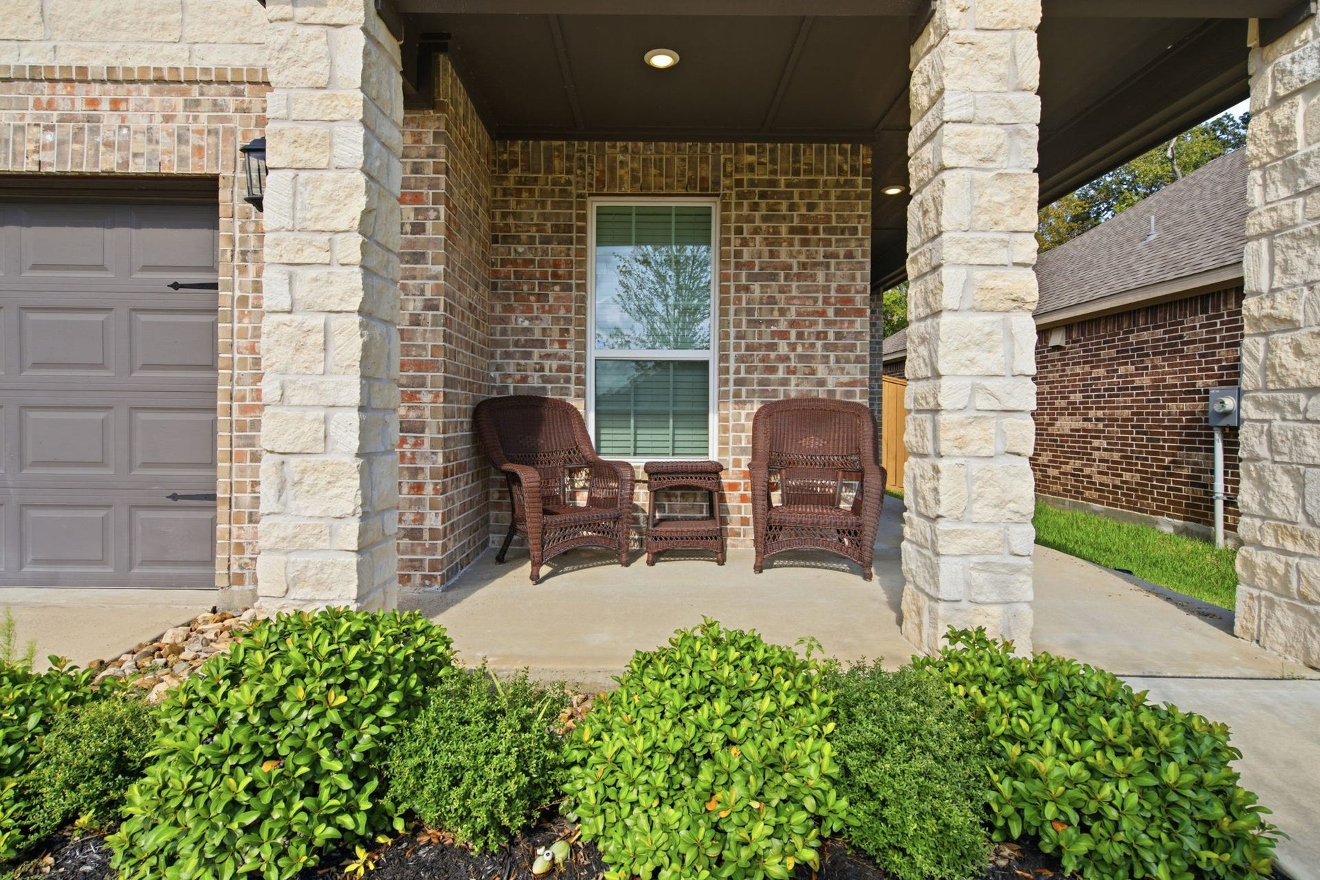 6214 Wedgewood Hills Drive, Conroe, TX 77304