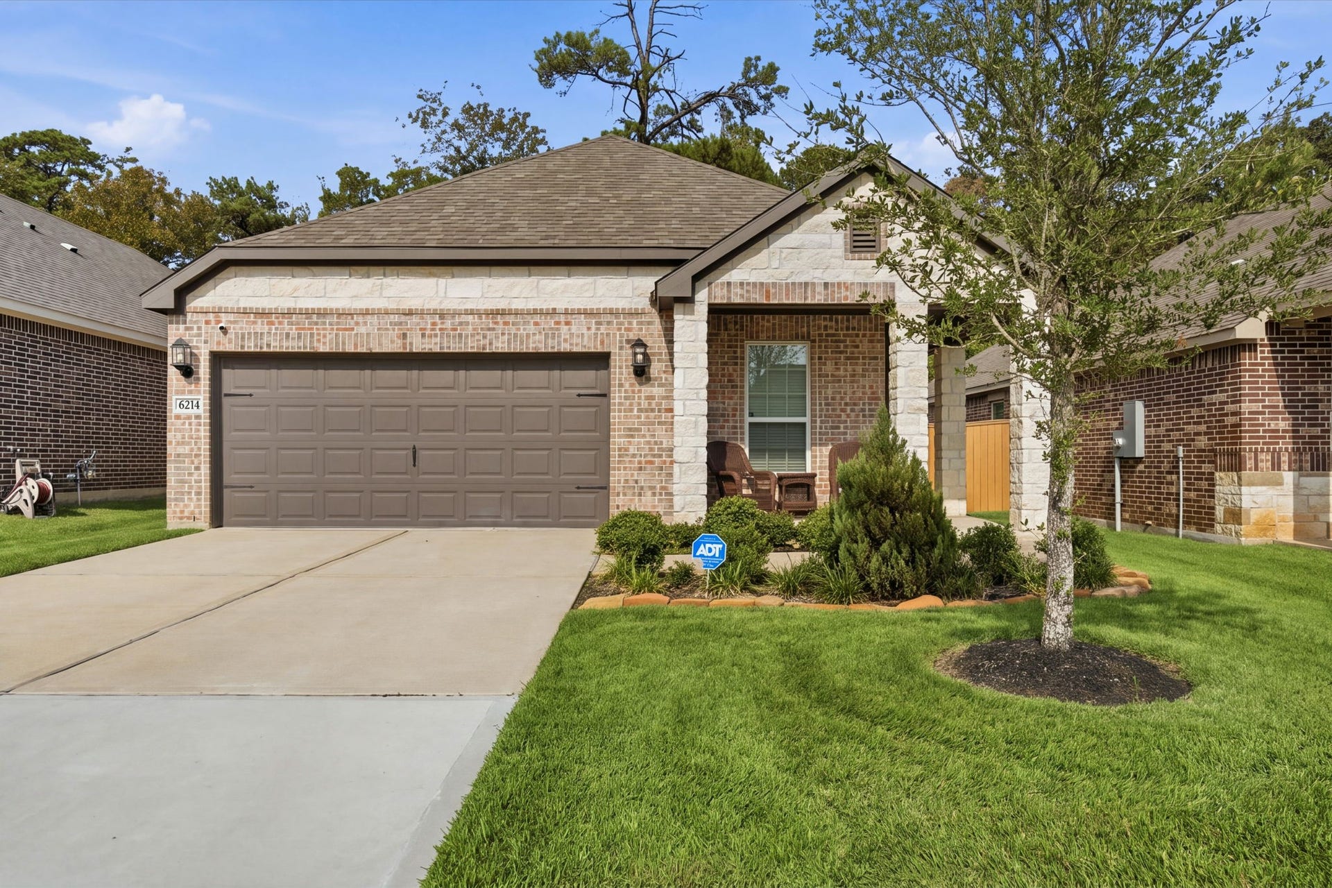 6214 Wedgewood Hills Drive, Conroe, TX 77304