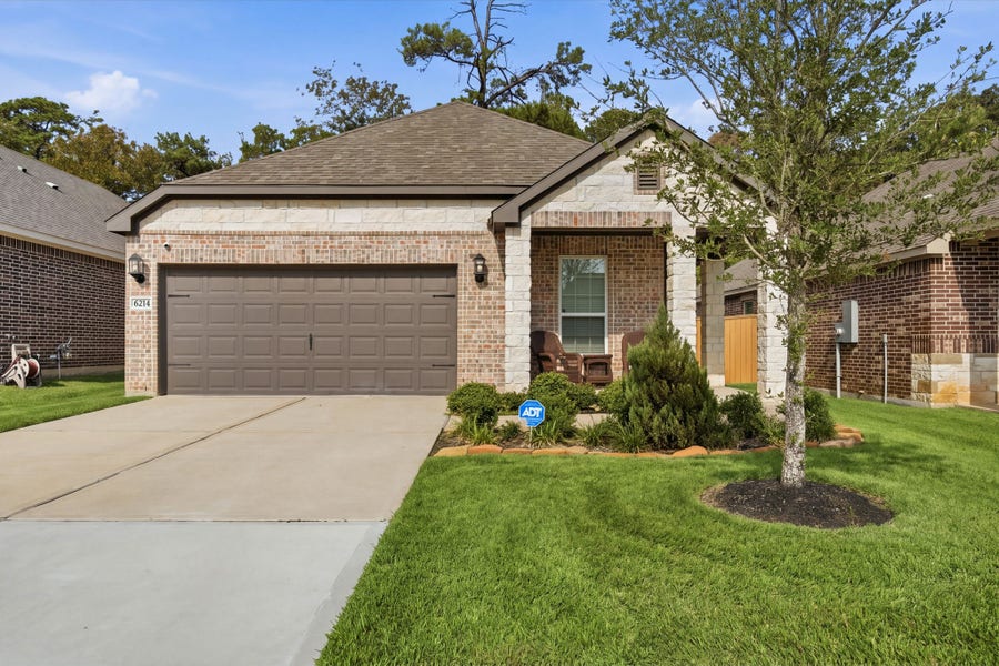 Property photo for 6214 Wedgewood Hills Drive, Conroe, TX