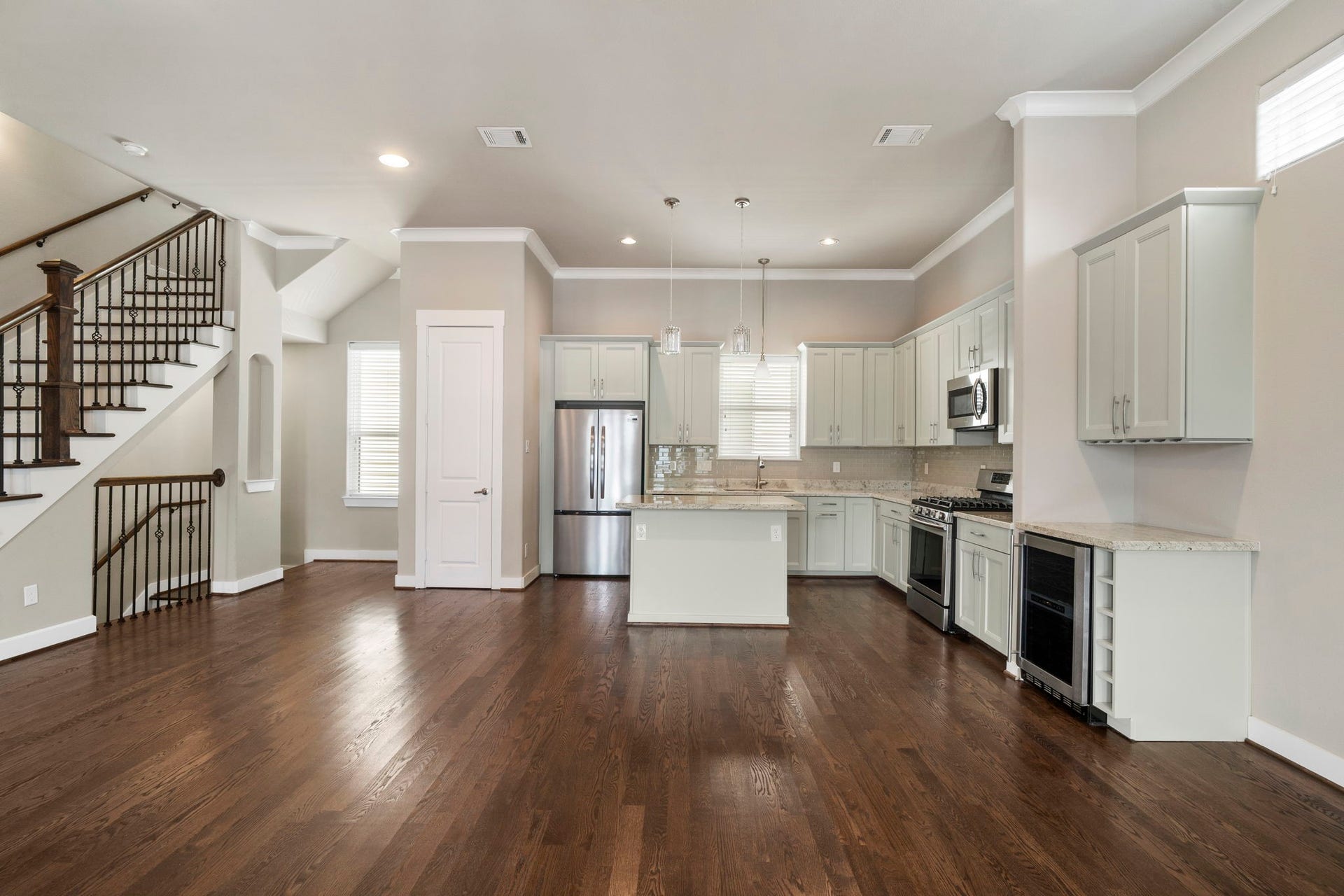 1629 W 23rd Street, Houston, TX 77008 The kitchen offers an efficient layout with easy access to appliances, workspace, and storage.