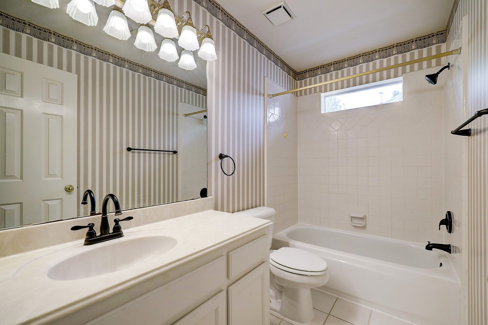 4511 Golden Pond Court, Sugar Land, TX 77479 4511 Golden Pond Court, Sugar Land, TX 77479