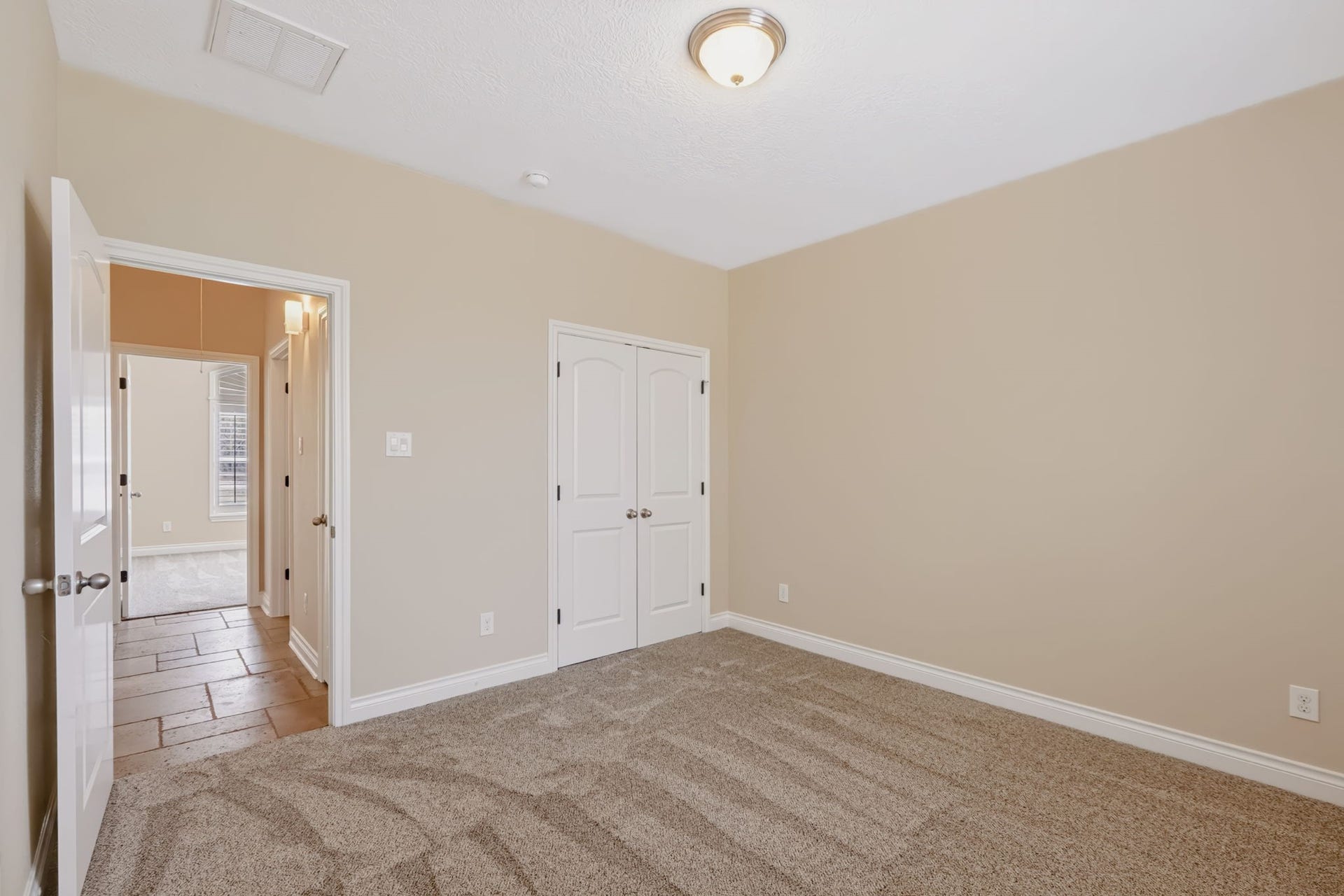 1642 Pultar Road, Richmond, TX 77469 Secondary bedroom at the back of the house also has new carpet.