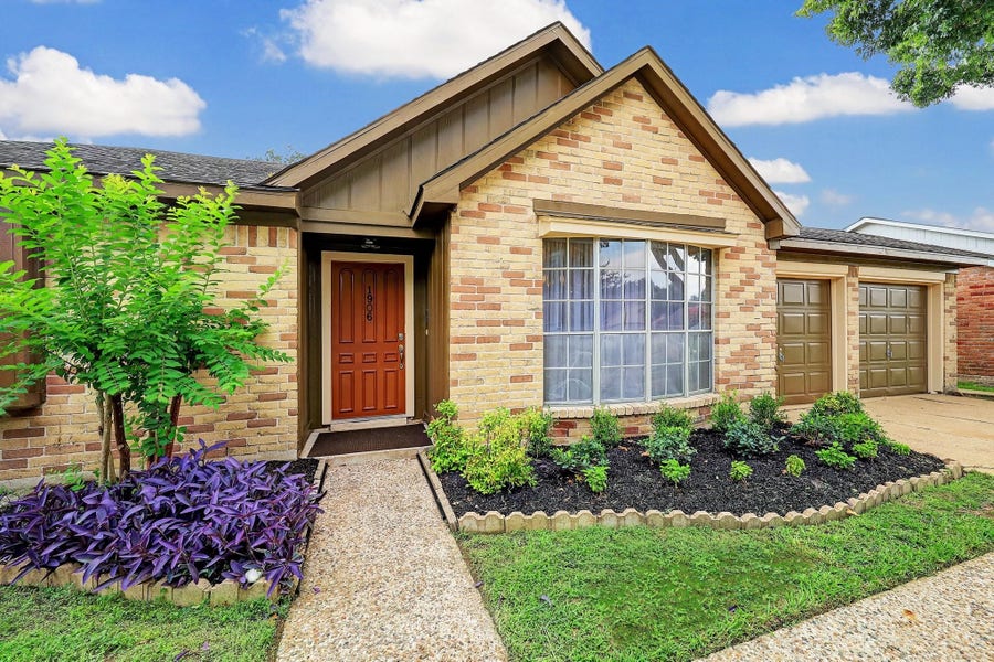 Property photo for 1906 Iron Ridge, Sugar Land, TX