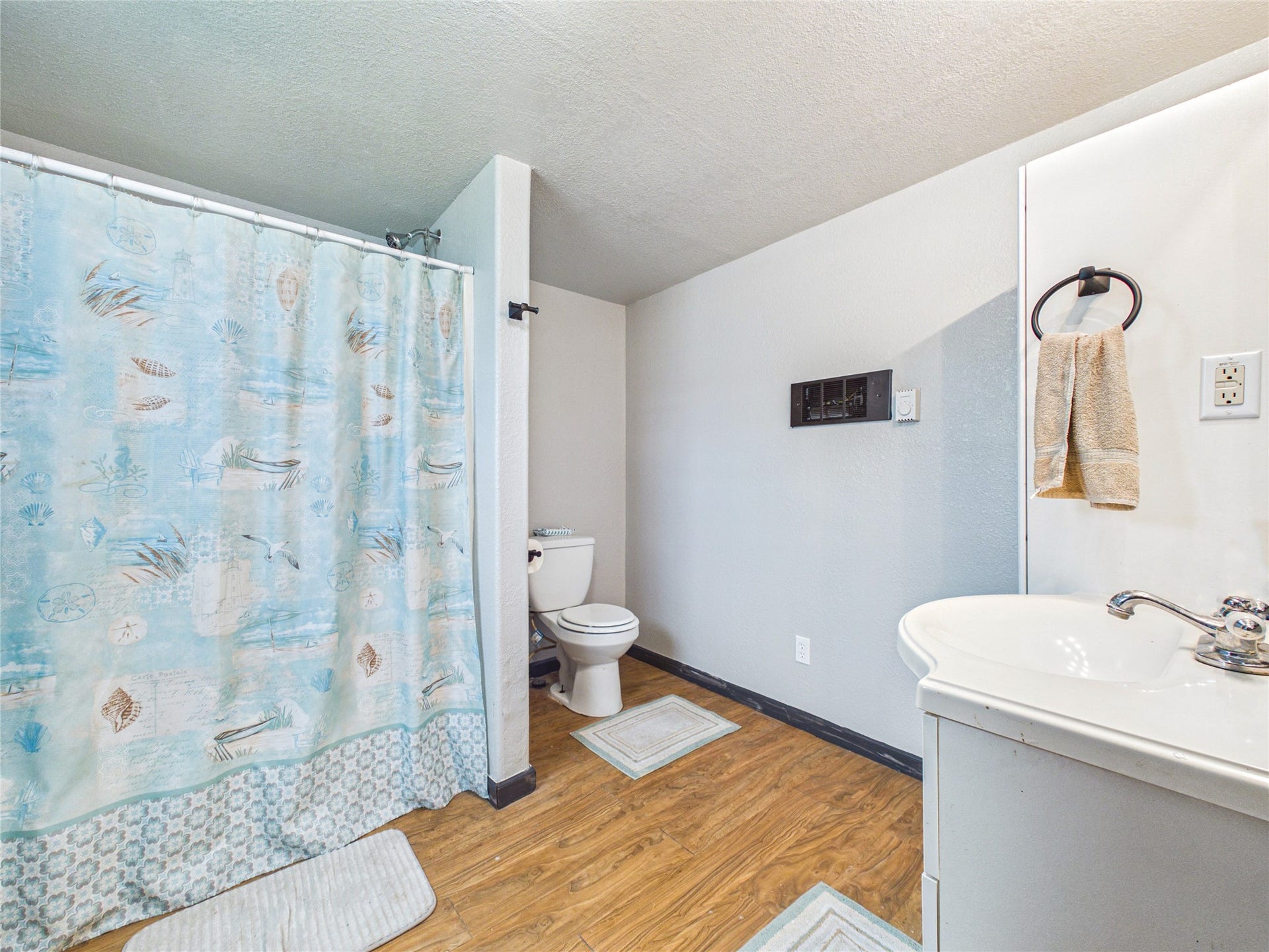 4607 Swan Street, Hitchcock, TX 77563 4607 Swan Street, Hitchcock, TX 77563