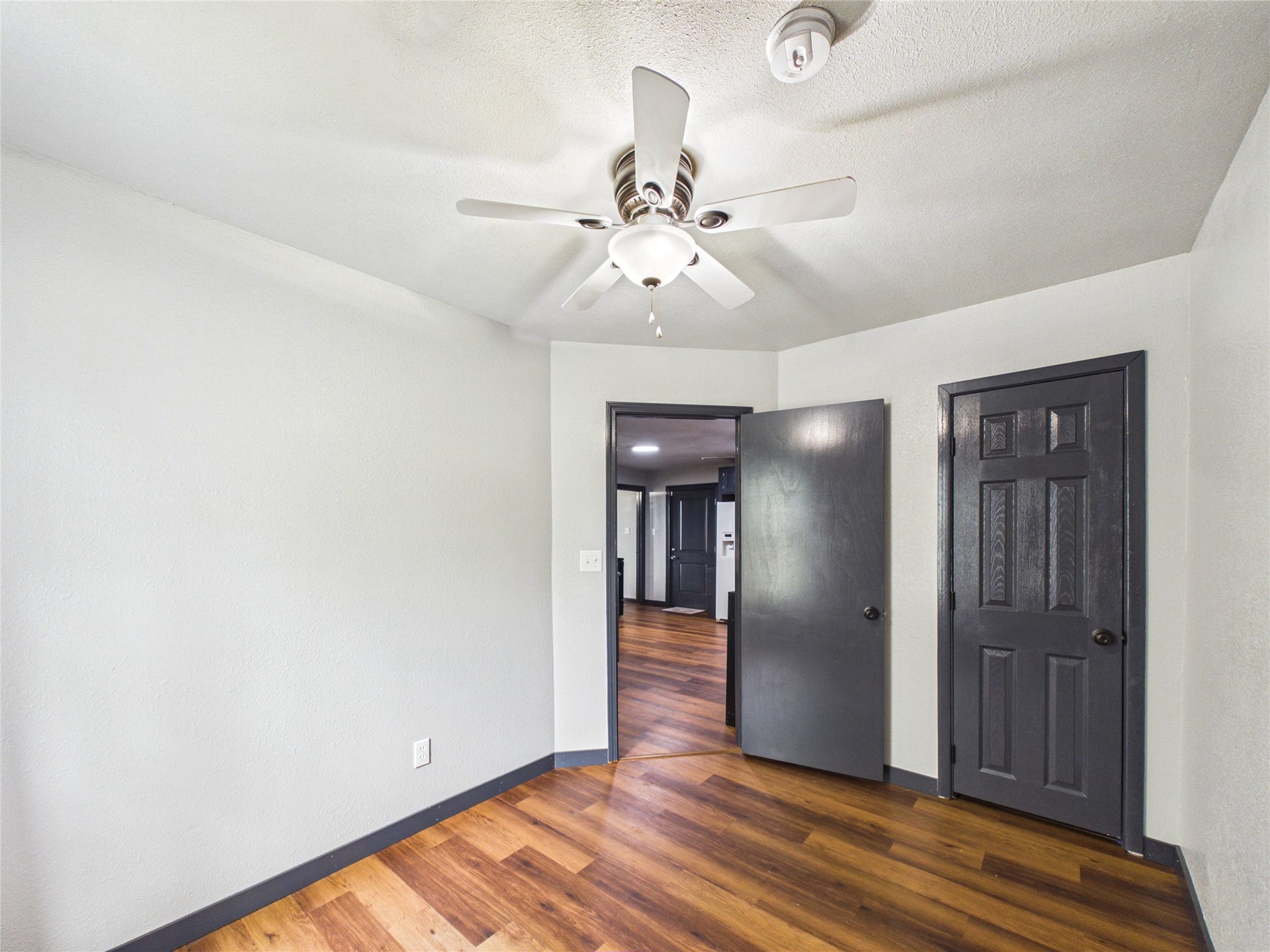 4607 Swan Street, Hitchcock, TX 77563 4607 Swan Street, Hitchcock, TX 77563