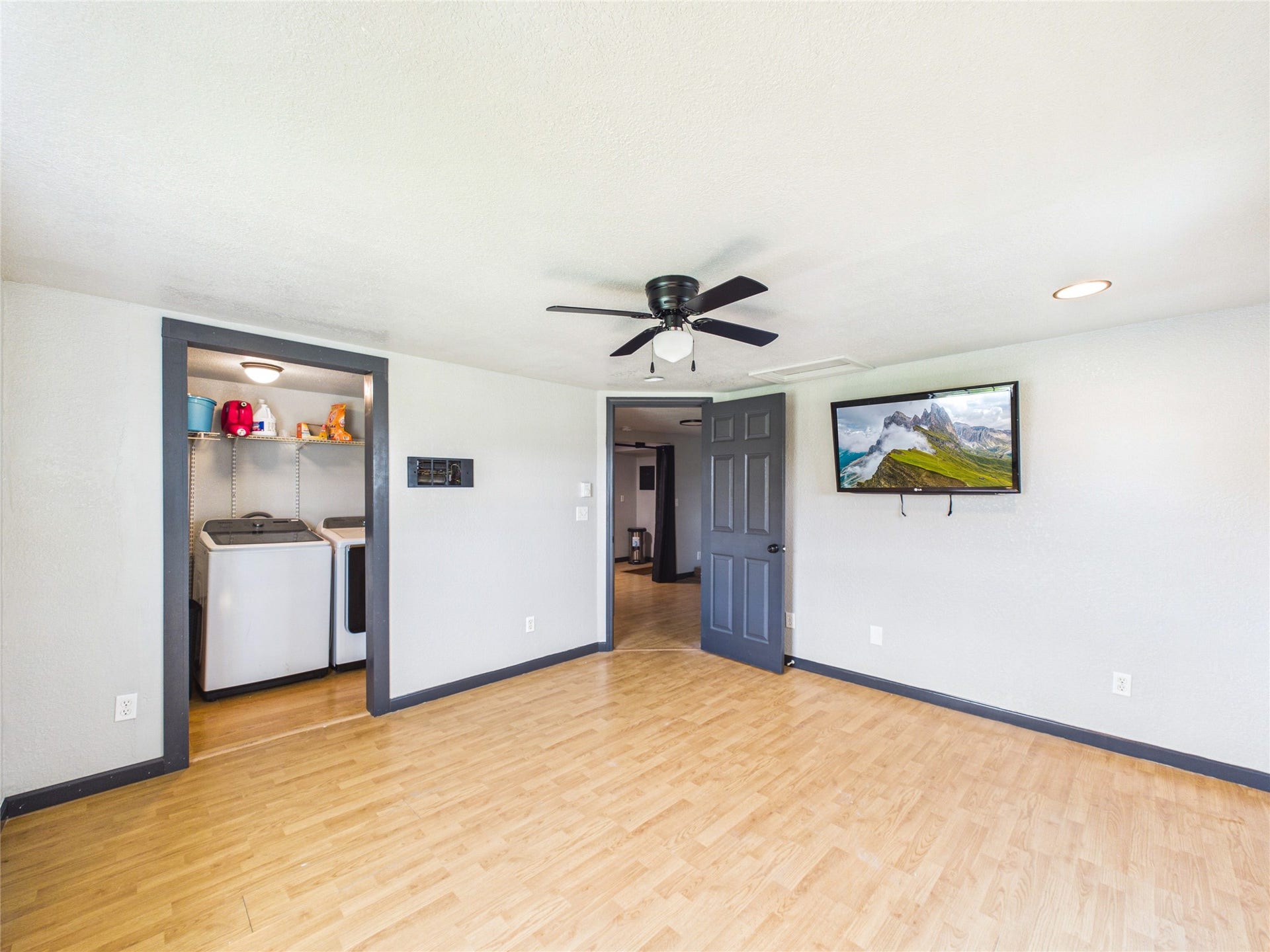 4607 Swan Street, Hitchcock, TX 77563 4607 Swan Street, Hitchcock, TX 77563
