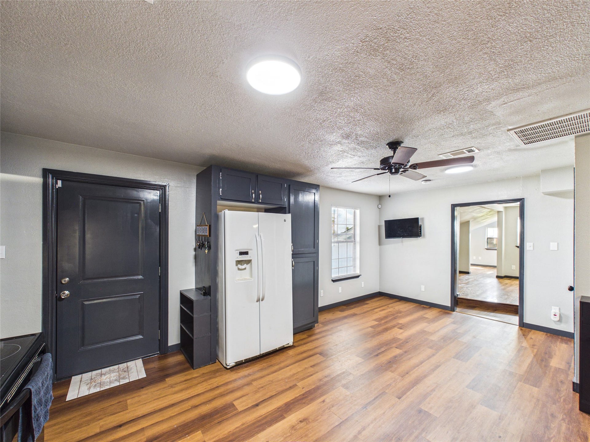 4607 Swan Street, Hitchcock, TX 77563 4607 Swan Street, Hitchcock, TX 77563