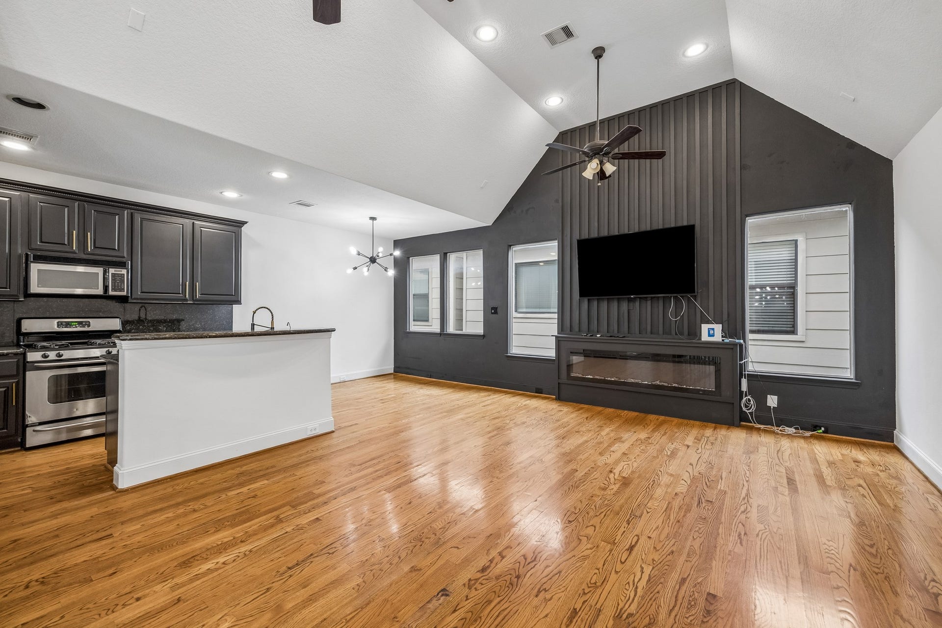330 Gregg Street, Houston, TX 77020 330 Gregg Street, Houston, TX 77020