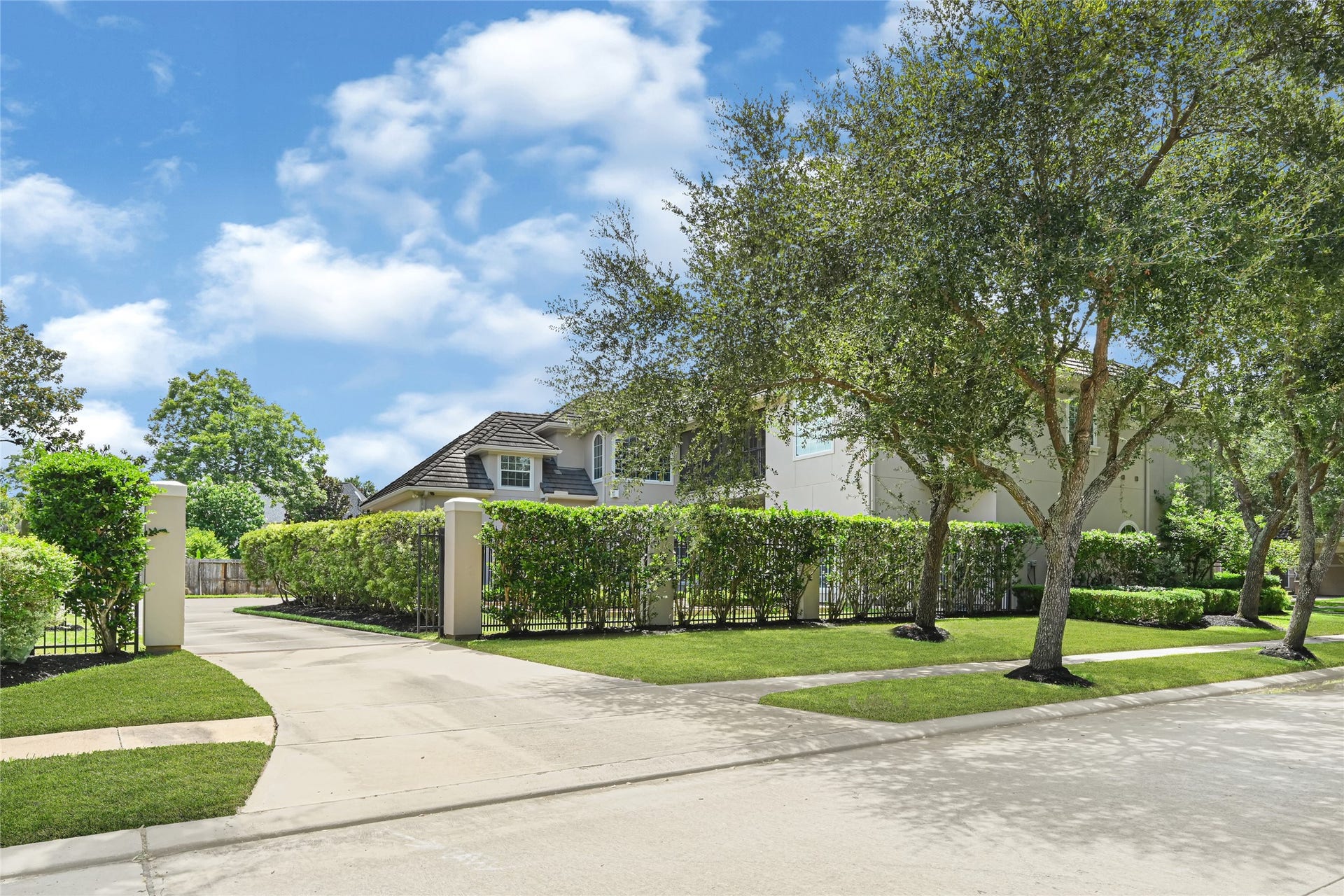 3 Waterford Pointe Circle, Sugar Land, TX 77479 3 Waterford Pointe Circle, Sugar Land, TX 77479