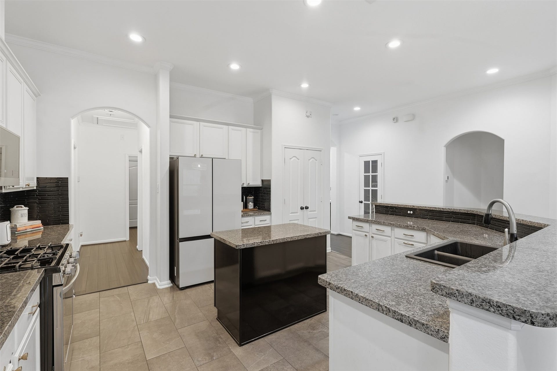 3203 Cactus Heights Lane, Pearland, TX 77581 3203 Cactus Heights Lane, Pearland, TX 77581