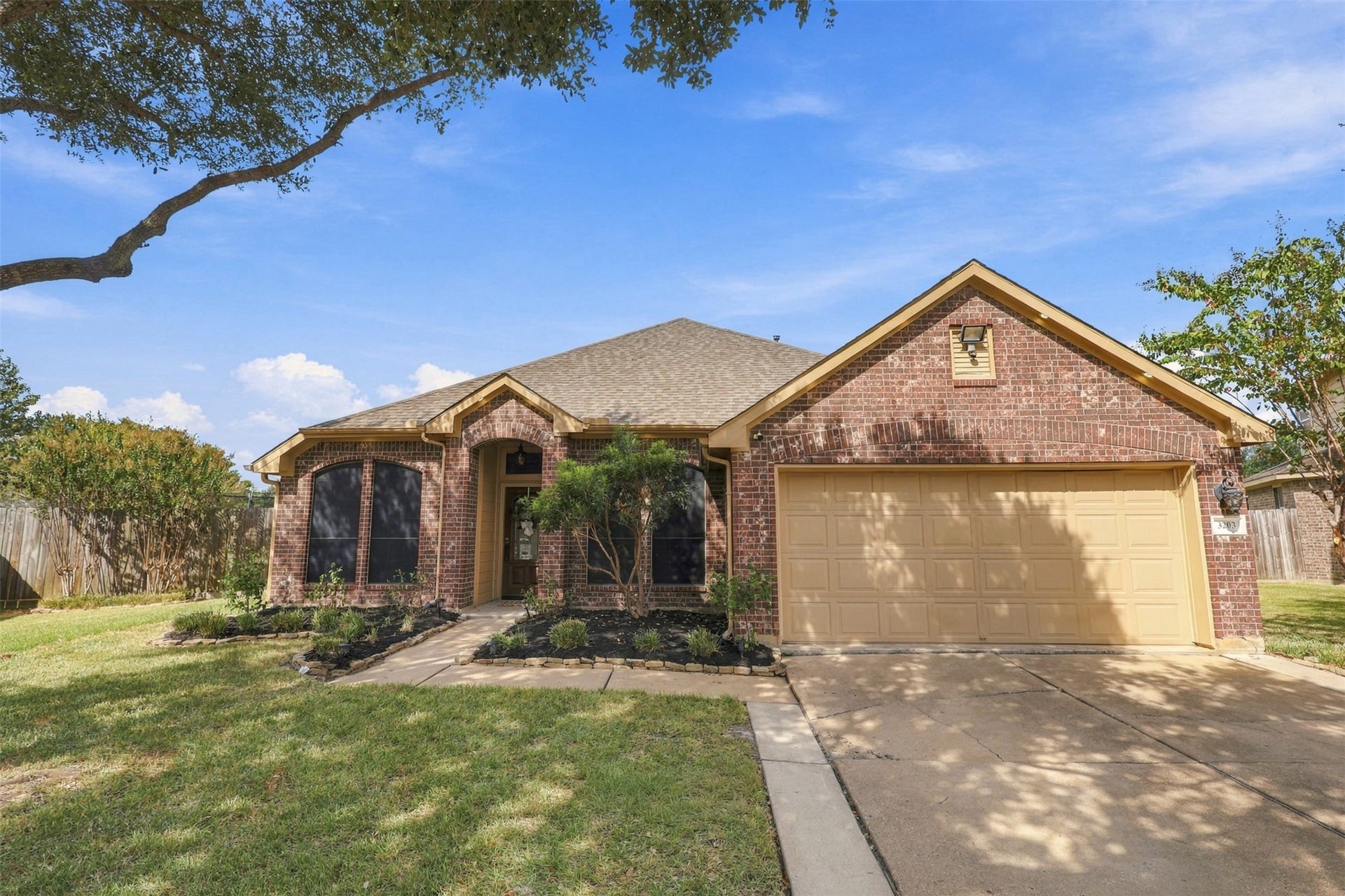 3203 Cactus Heights Lane, Pearland, TX 77581 3203 Cactus Heights Lane, Pearland, TX 77581