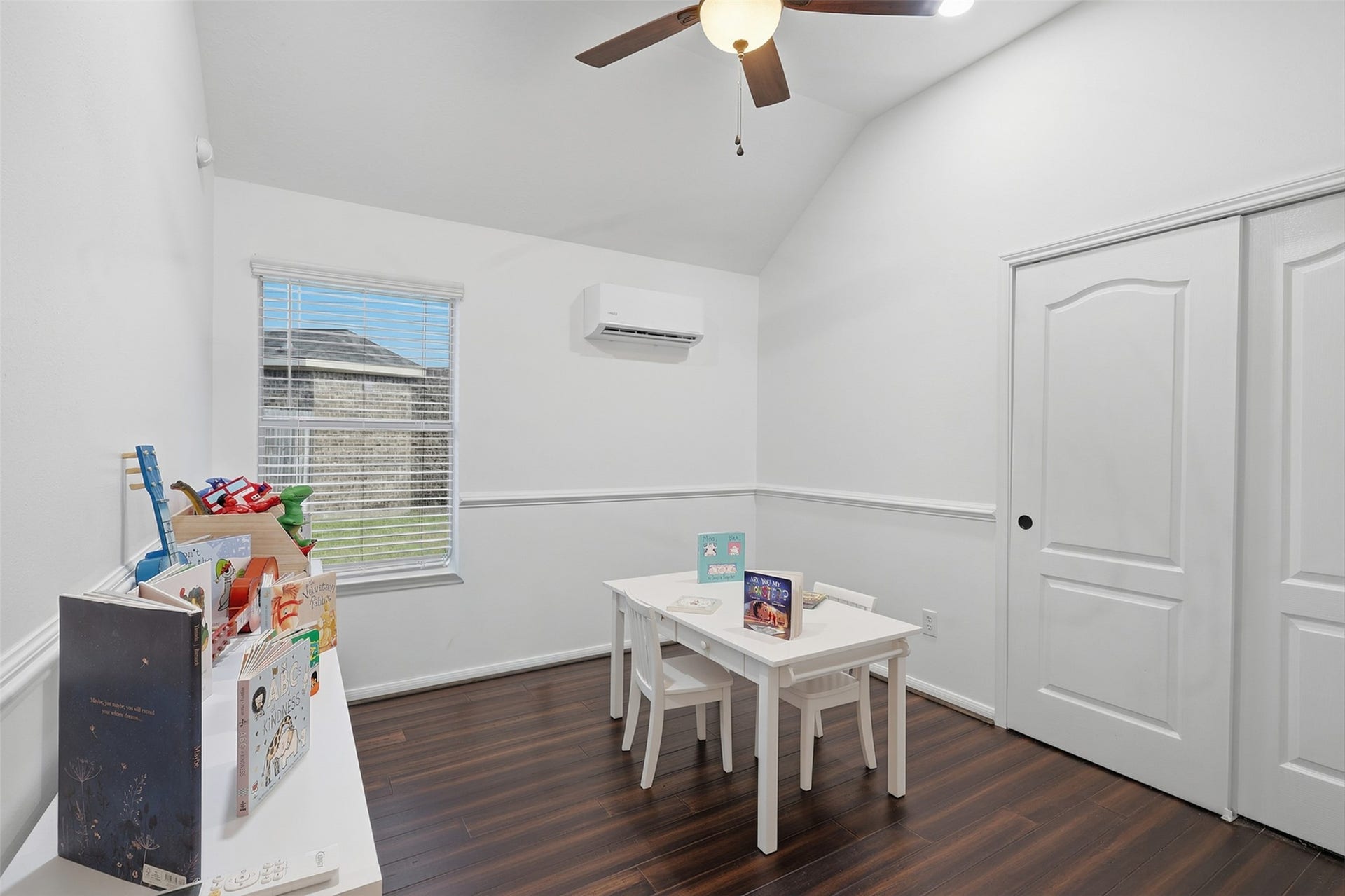 3203 Cactus Heights Lane, Pearland, TX 77581 3203 Cactus Heights Lane, Pearland, TX 77581