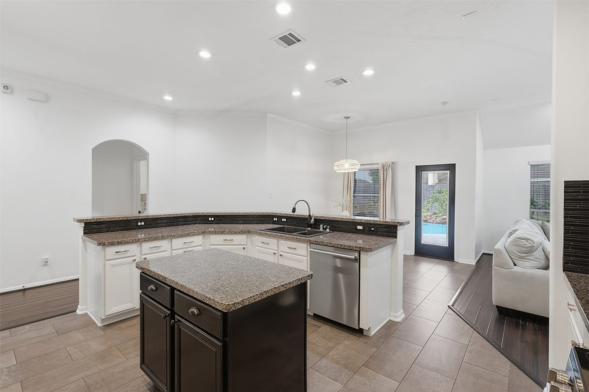 3203 Cactus Heights Lane, Pearland, TX 77581 3203 Cactus Heights Lane, Pearland, TX 77581