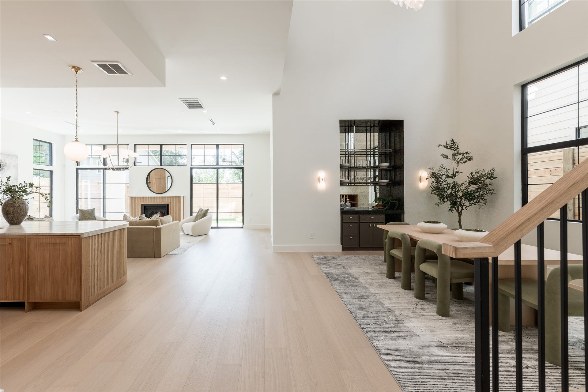 1109 Voight Street, Houston, TX 77009 A study in openness and proportion, where natural light travels across the main living areas and carefully considered finishes create a sense of continuity.