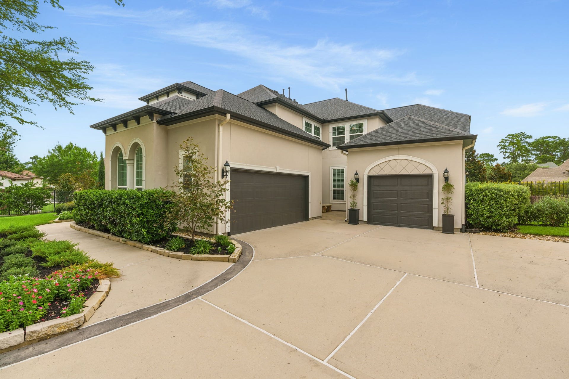 27 Hollyflower Place, Tomball, TX 77375 27 Hollyflower Place, Tomball, TX 77375