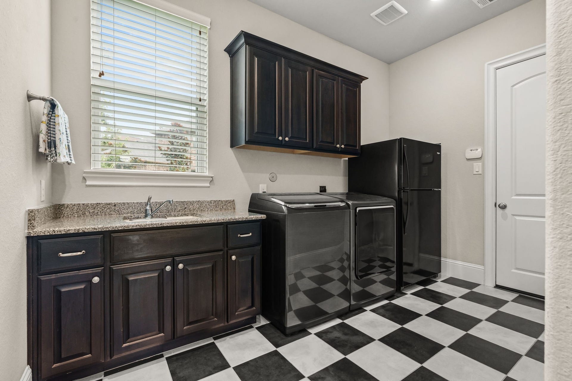 27 Hollyflower Place, Tomball, TX 77375 27 Hollyflower Place, Tomball, TX 77375