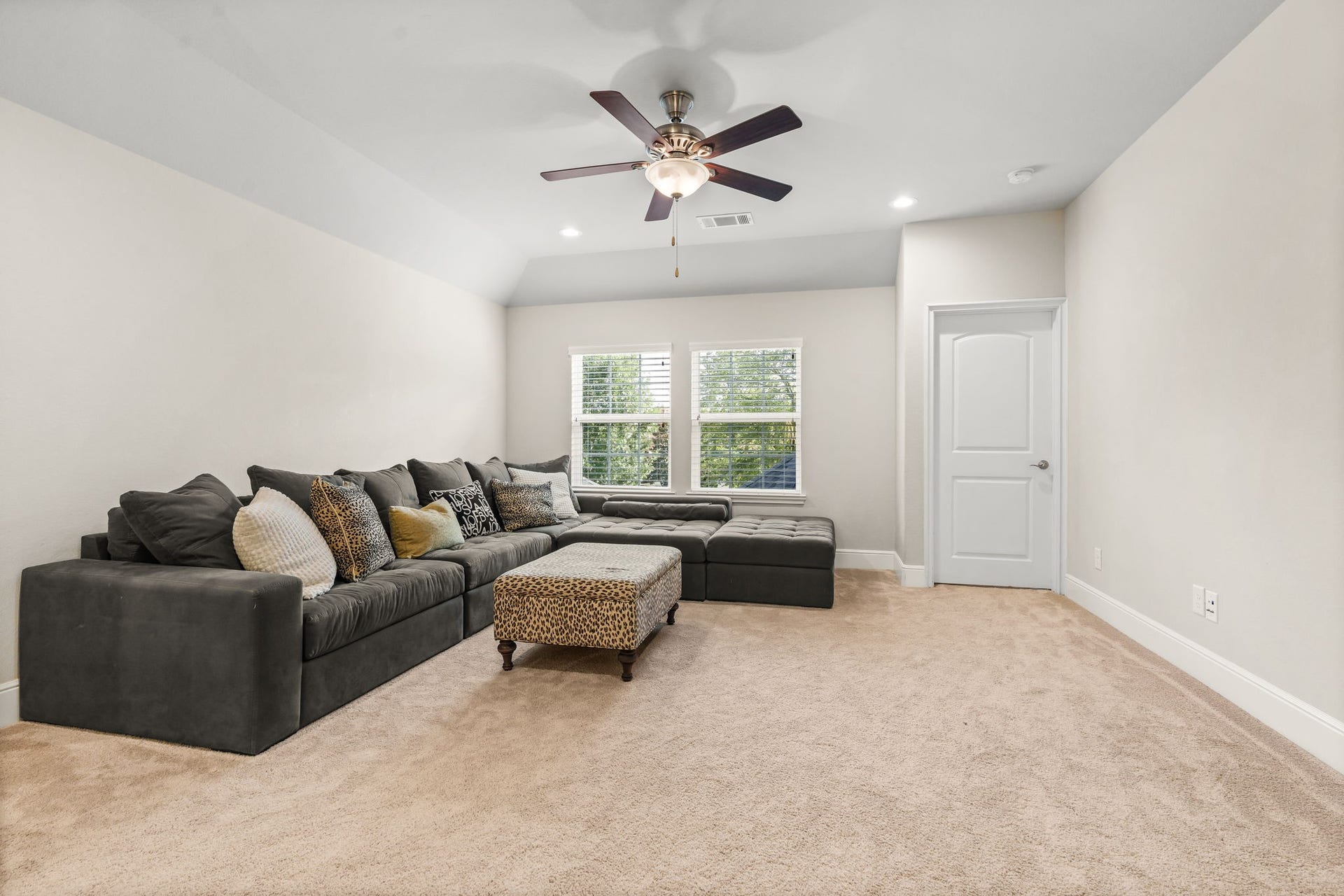 27 Hollyflower Place, Tomball, TX 77375 27 Hollyflower Place, Tomball, TX 77375