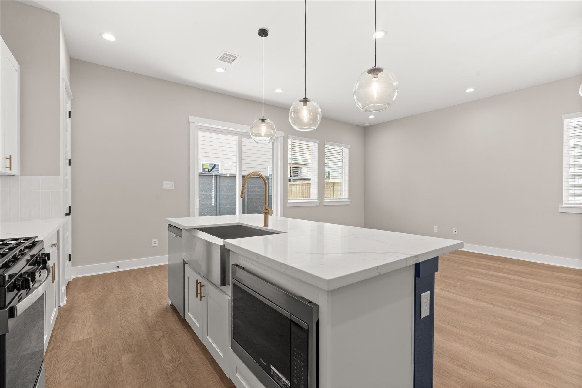 5925-5927 Wheatley Street, Houston, TX 77091 5925-5927 Wheatley Street, Houston, TX 77091