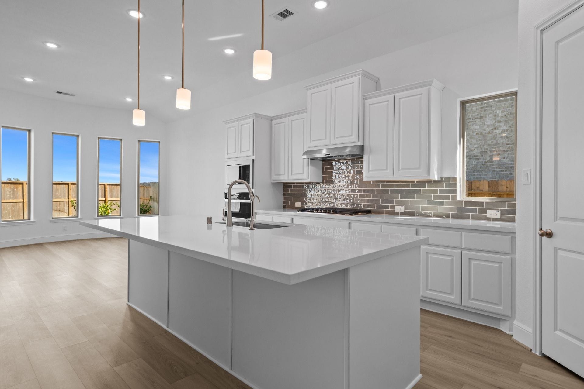 6403 Seville, Manvel, TX 77578 6403 Seville, Manvel, TX 77578