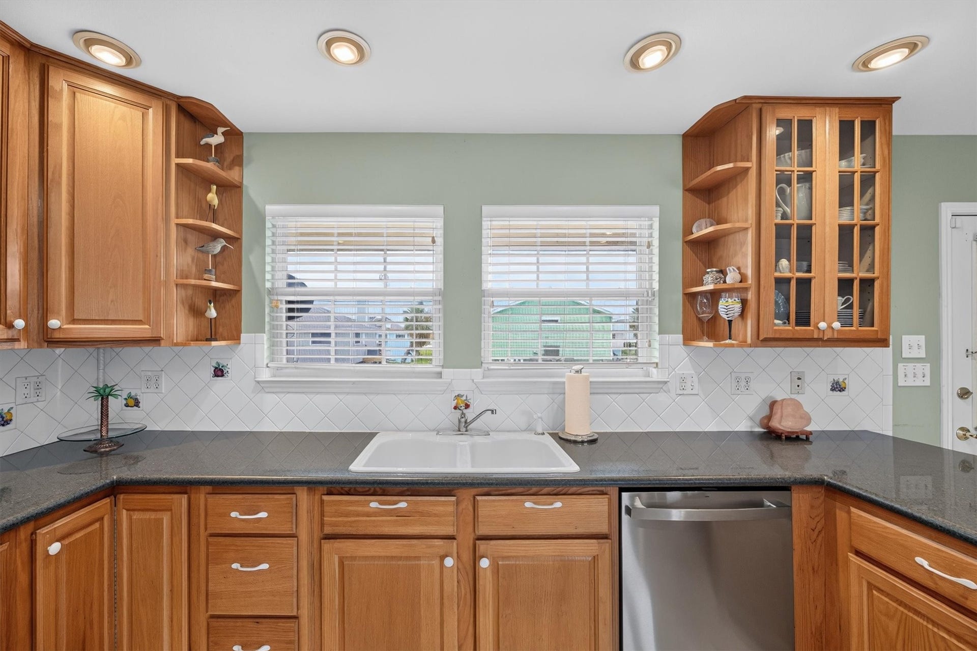 4102 Jackson Drive, Galveston, TX 77554 4102 Jackson Drive, Galveston, TX 77554