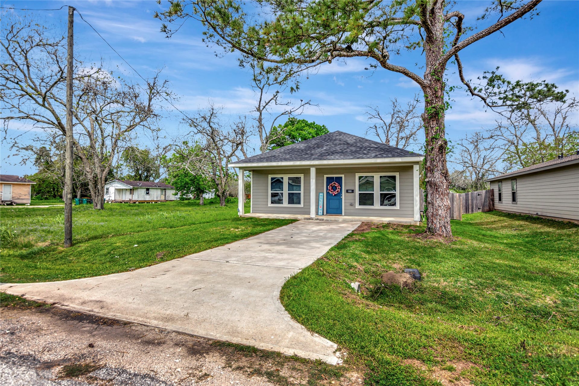 2030 Rosalee Street, La Marque, TX 77568 2030 Rosalee Street, La Marque, TX 77568