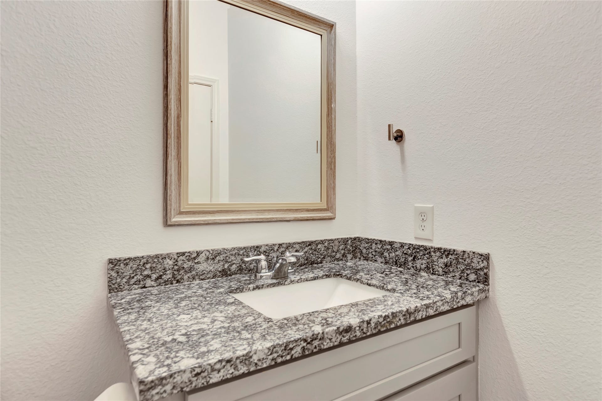 2030 Rosalee Street, La Marque, TX 77568 2030 Rosalee Street, La Marque, TX 77568