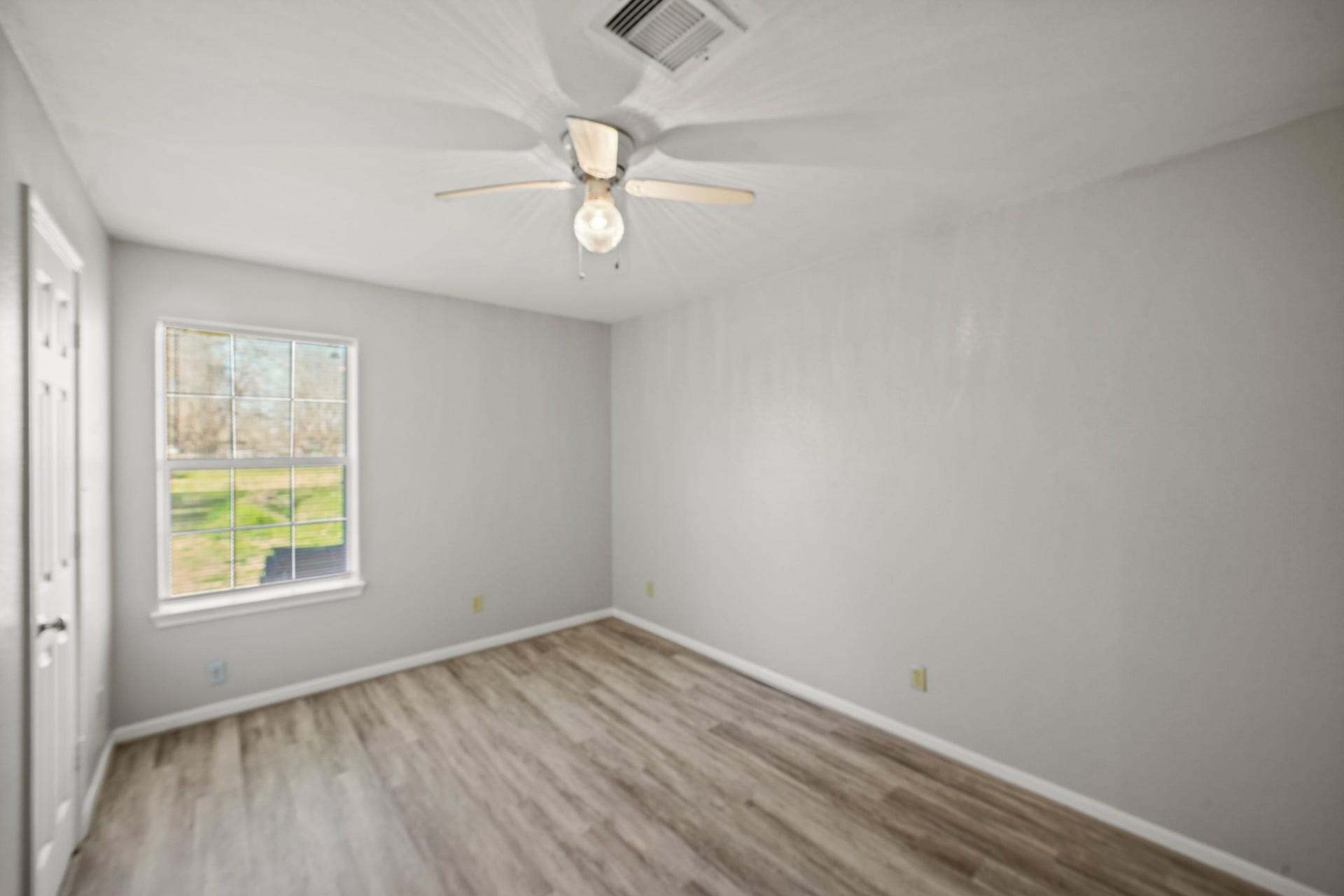 Unit B - Large Walk-in Primary Bedroom Closet