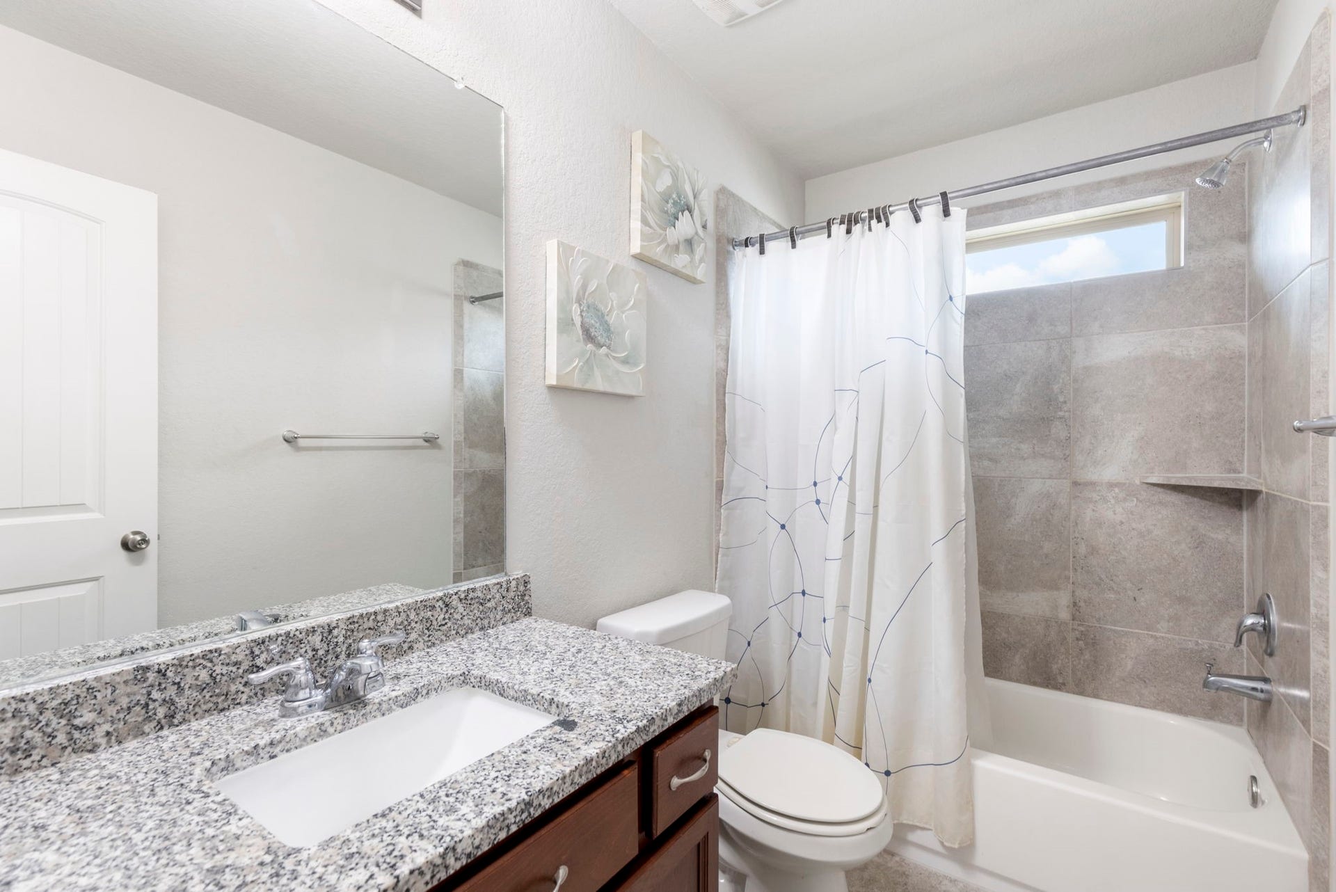 24030 Cannon Anello Court, Katy, TX 77493 Full secondary bath