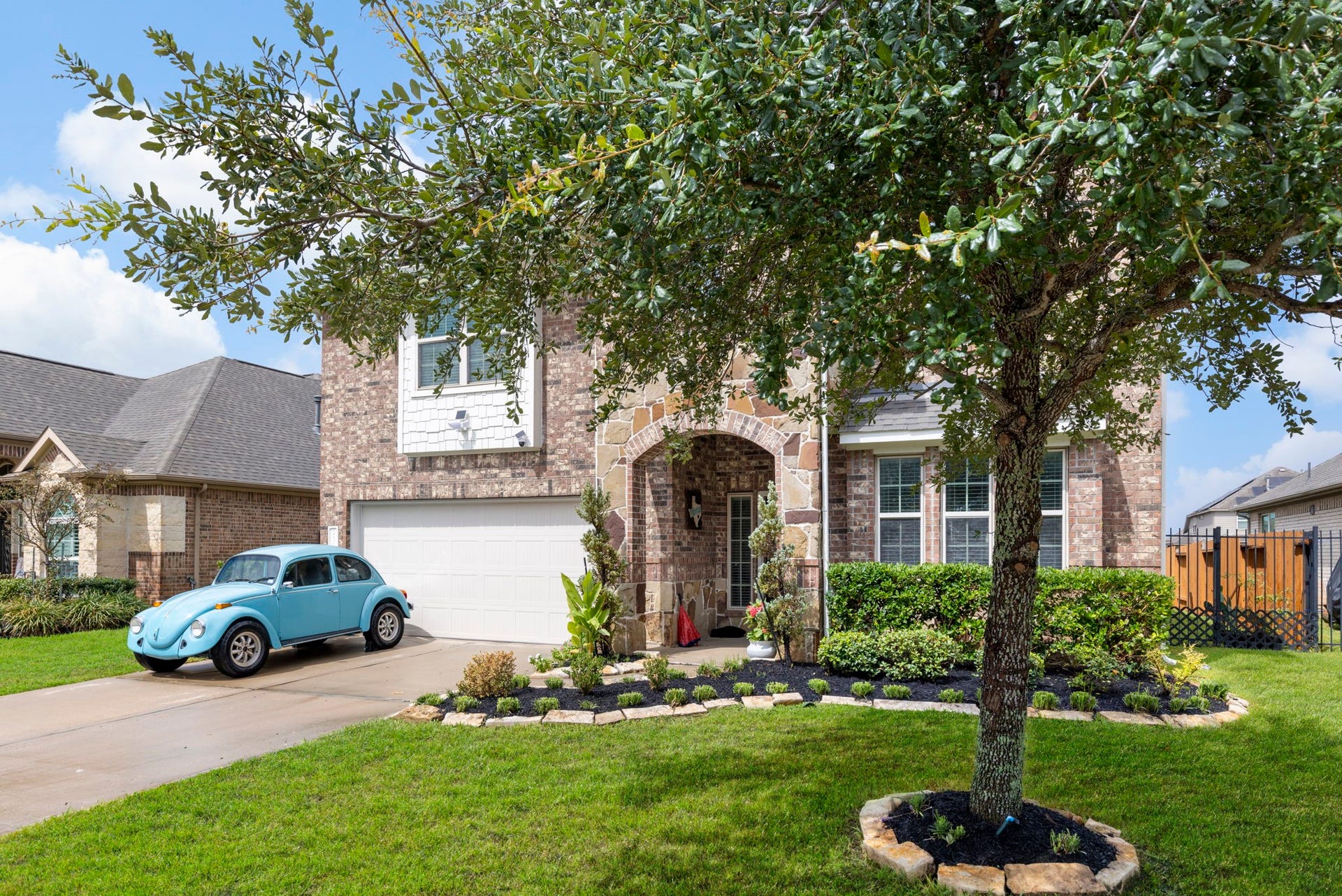 24030 Cannon Anello Court, Katy, TX 77493 Inviting front exterior offers attractive curb appeal and a welcoming first impression.