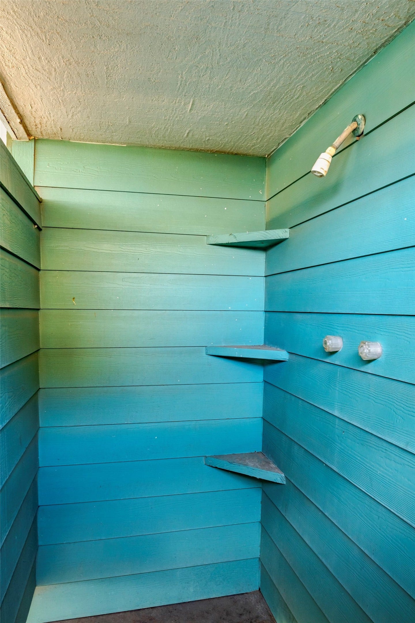 16906 Beachcomber Drive, Jamaica Beach, TX 77554 16906 Beachcomber Drive, Jamaica Beach, TX 77554