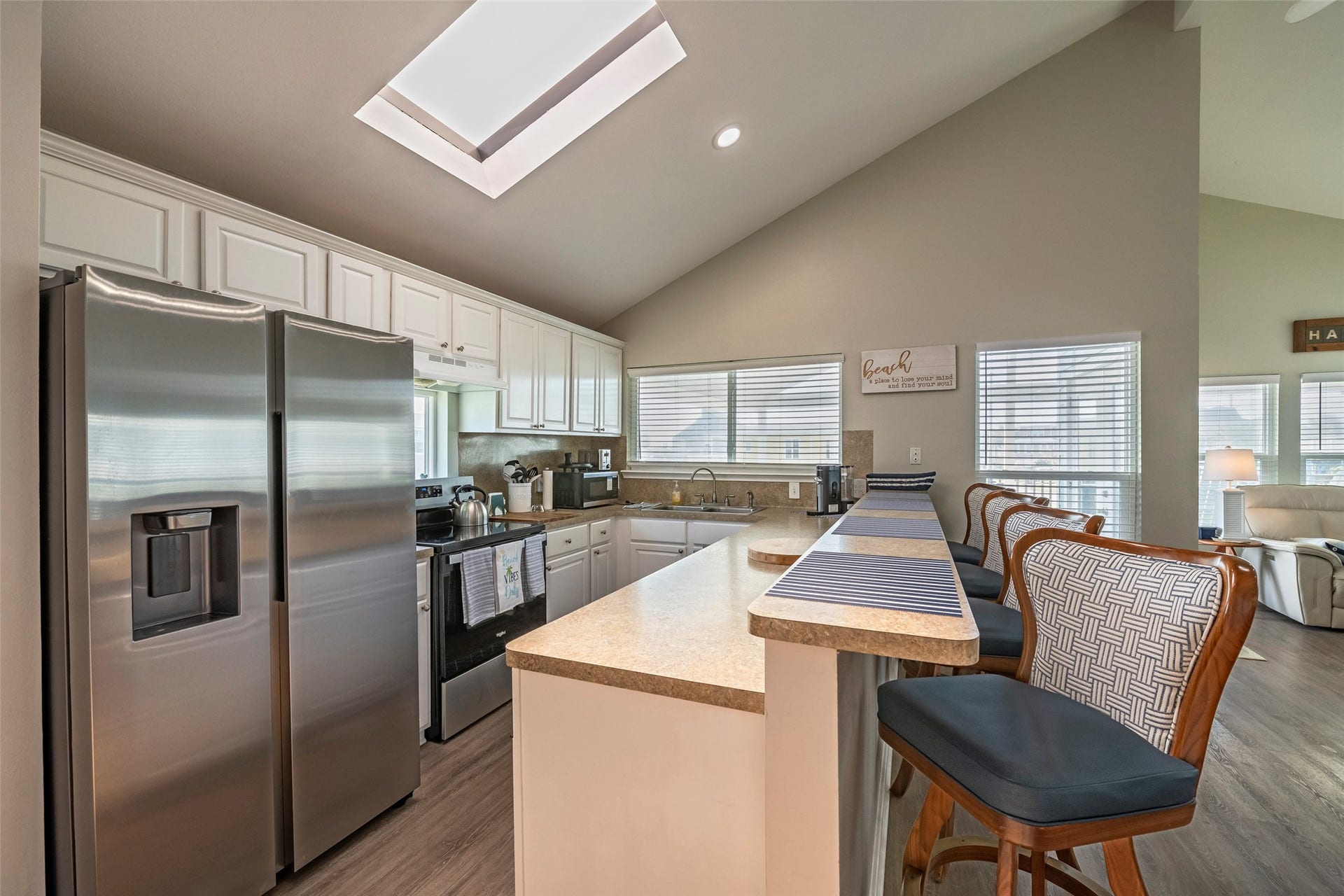 16906 Beachcomber Drive, Jamaica Beach, TX 77554 Kitchen