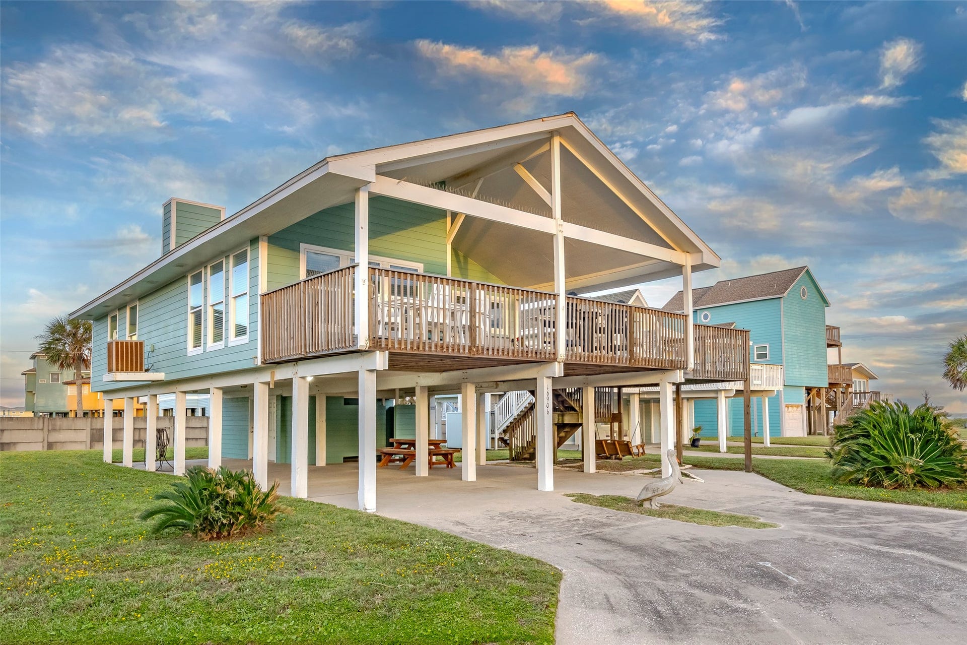 16906 Beachcomber Drive, Jamaica Beach, TX 77554 16906 Beachcomber Drive, Jamaica Beach, TX 77554
