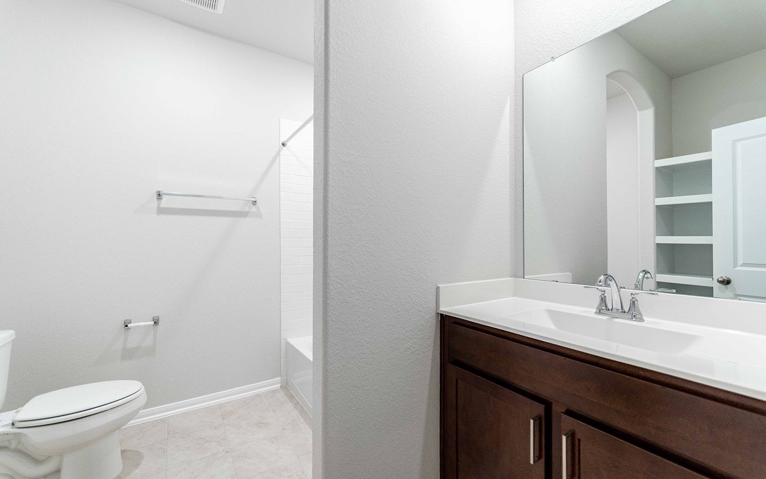 2710 Jasper Oaks Drive, Iowa Colony, TX 77583 2710 Jasper Oaks Drive, Iowa Colony, TX 77583