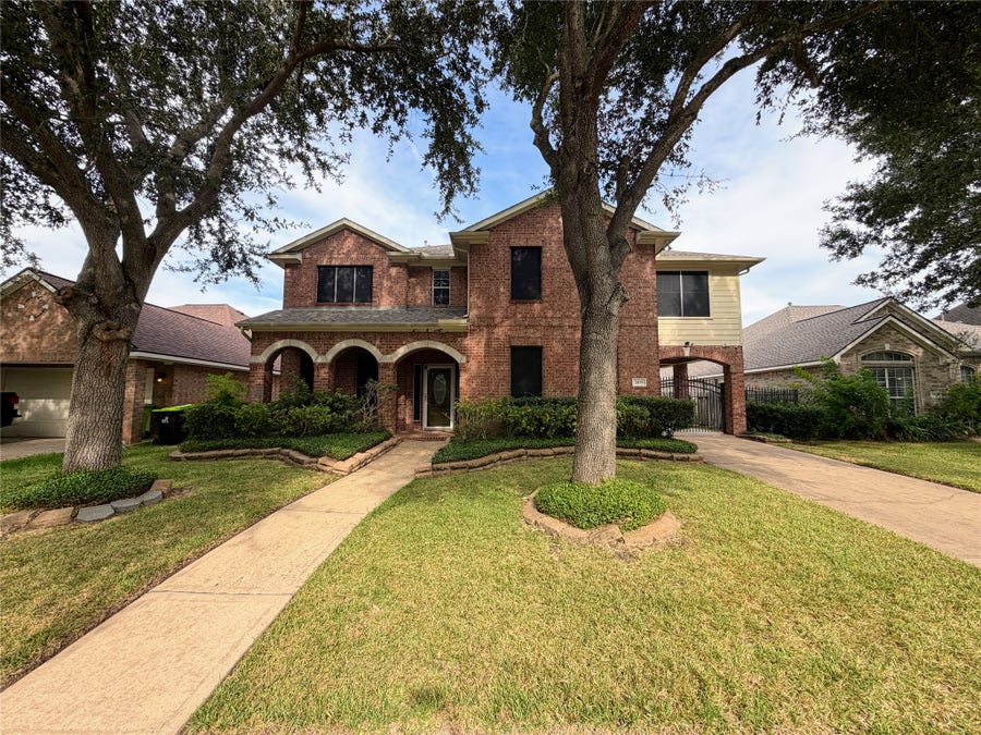 Property photo for 2819 Town Gate Court, Missouri City, TX