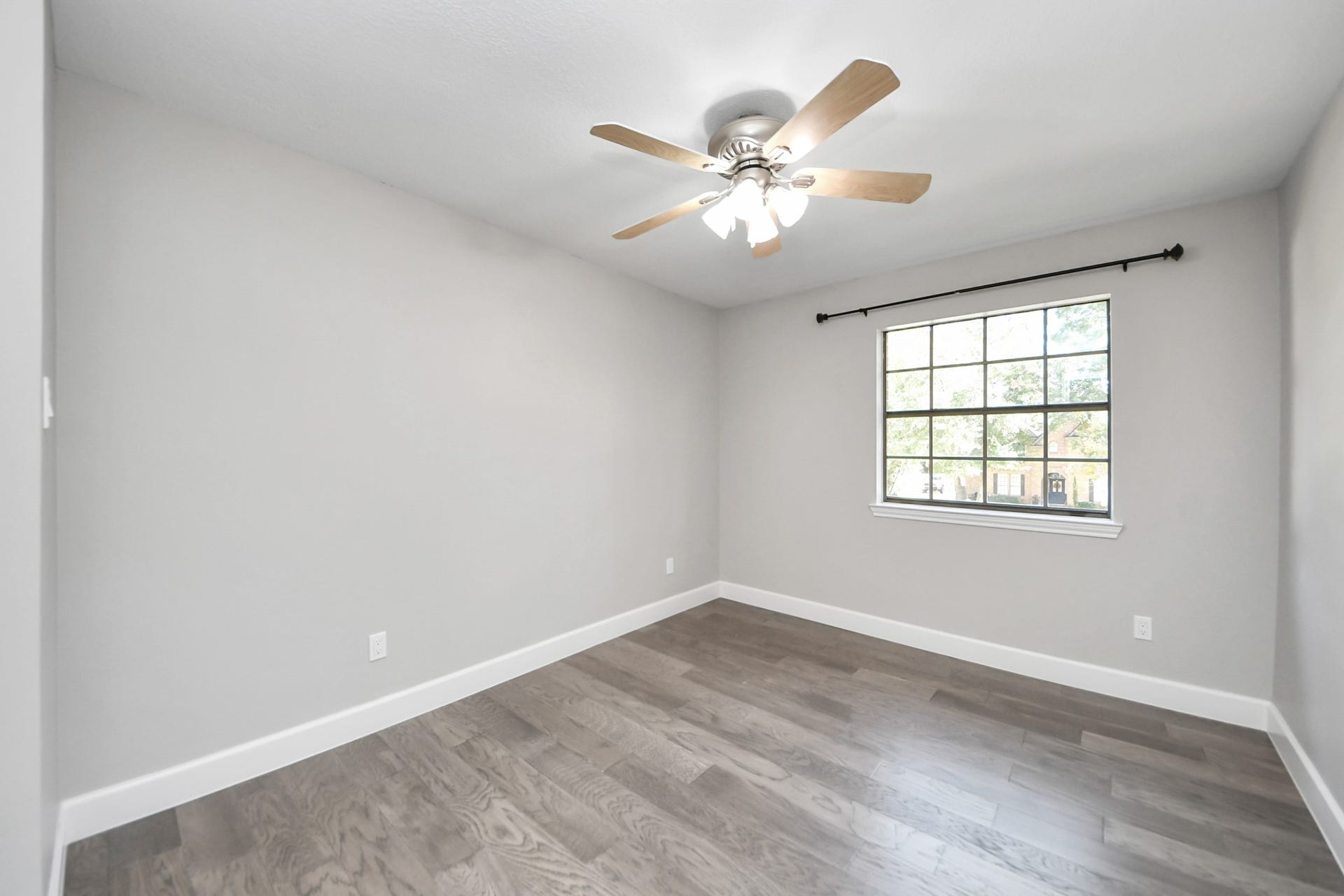 24 Hornsilver Place, The Woodlands, TX 77381 Secondary Bedroom #5