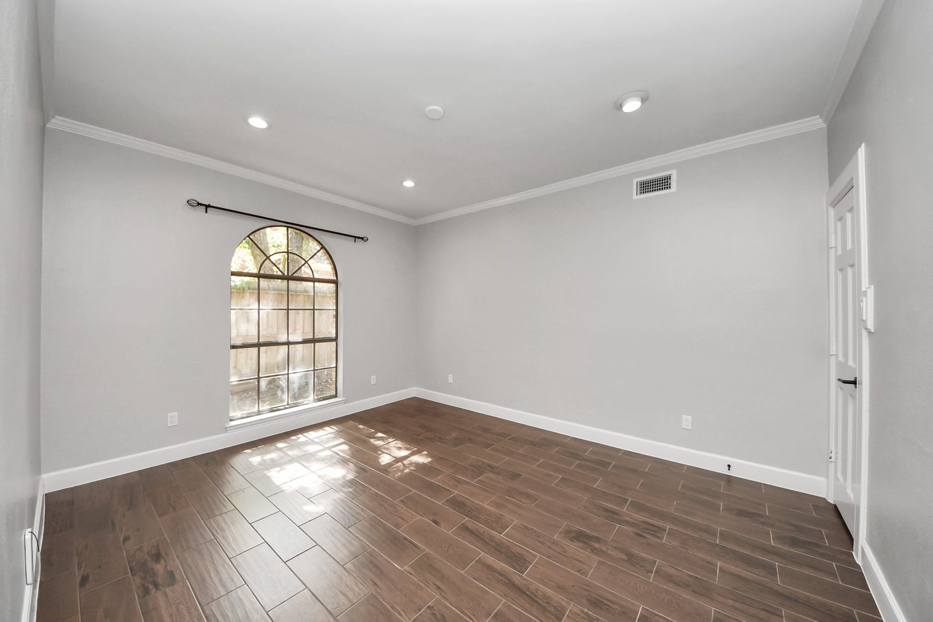 24 Hornsilver Place, The Woodlands, TX 77381 Spacious bedroom/office/study on first floor; very functional space with it's own closet